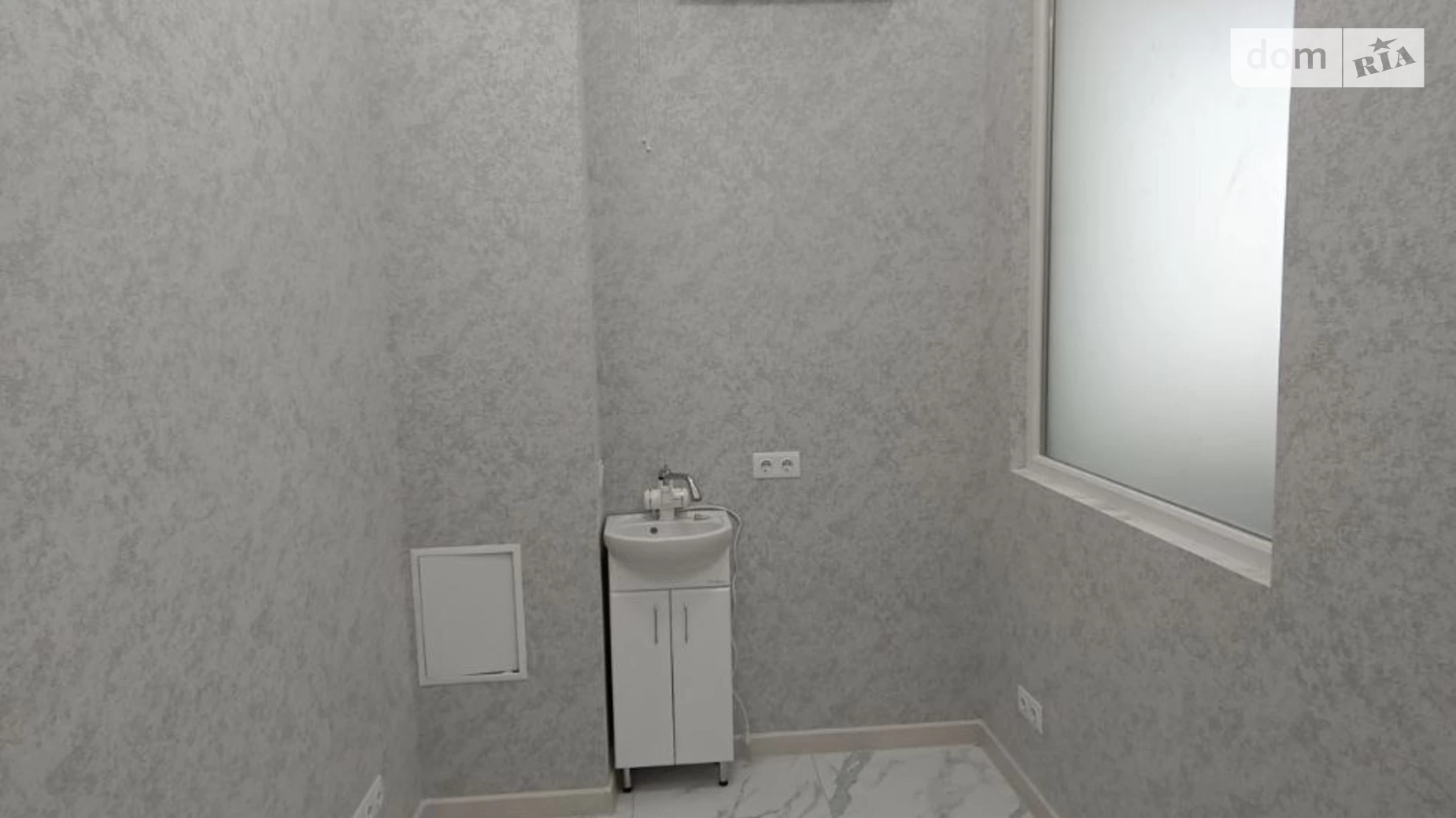 Здається в оренду офіс 4.5 кв. м в бізнес-центрі, цена: 1700 грн - фото 4