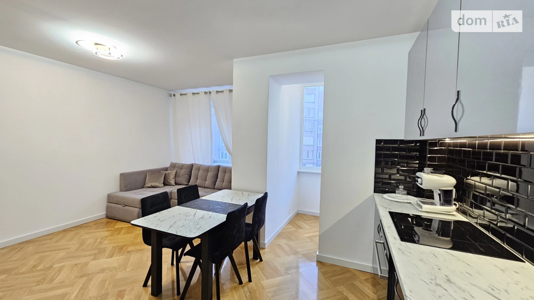Продается 2-комнатная квартира 71 кв. м в Ивано-Франковске, ул. Ивасюка, 11 - фото 5
