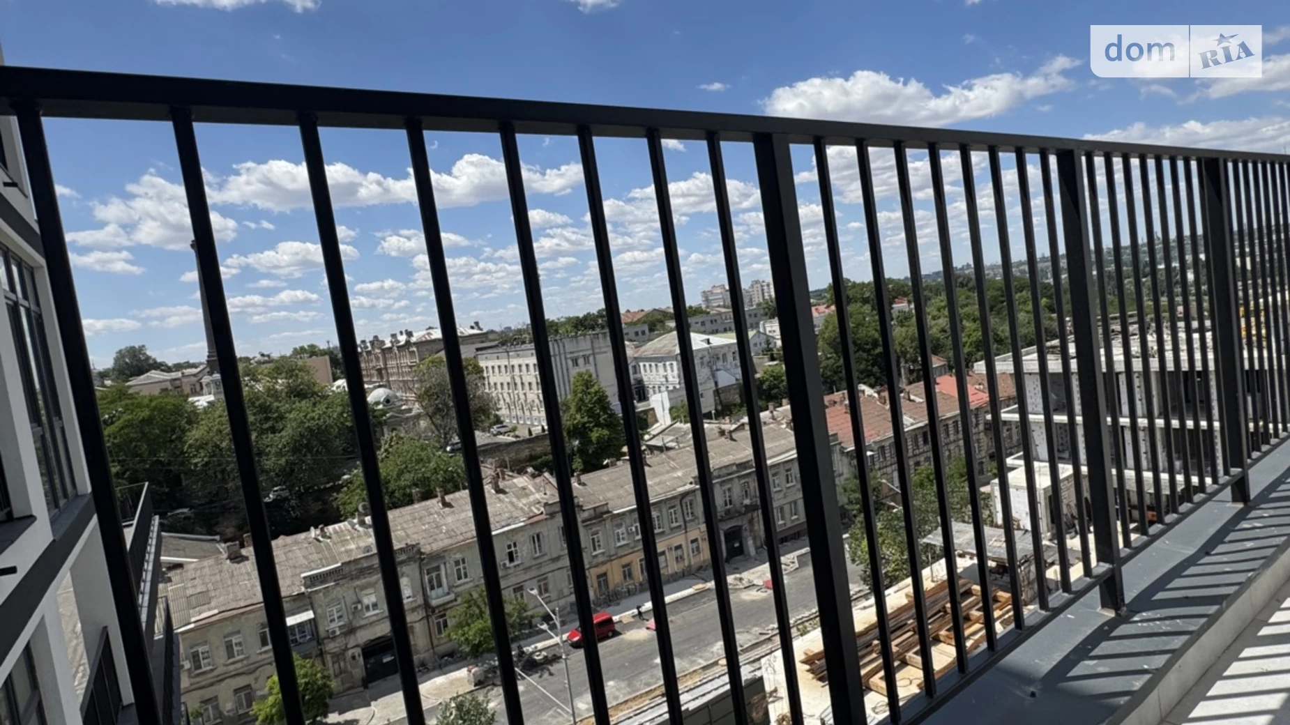 Продается 1-комнатная квартира 37 кв. м в Одессе, ул. Приморская, 47 - фото 2