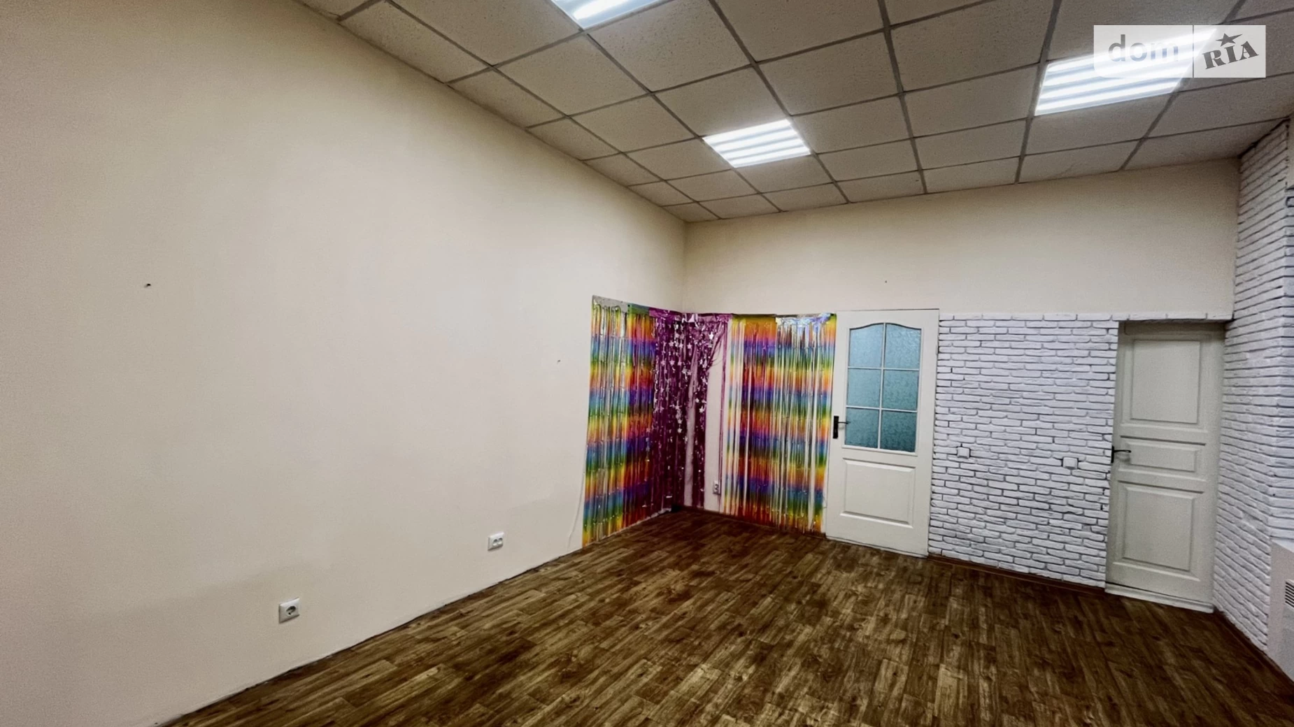 Продається приміщення вільного призначення 51 кв. м в 3-поверховій будівлі, цена: 75000 $ - фото 5