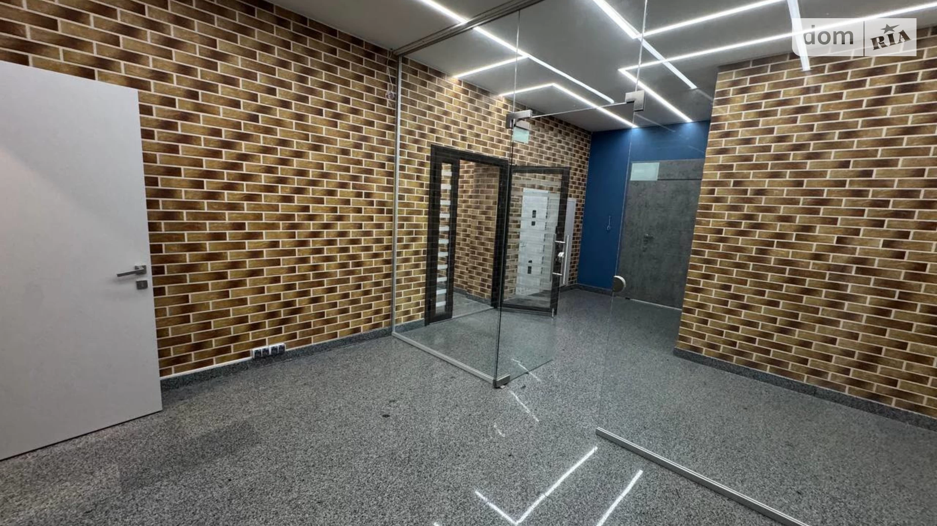 Здається в оренду офіс 13.6 кв. м в бізнес-центрі, цена: 10000 грн - фото 2