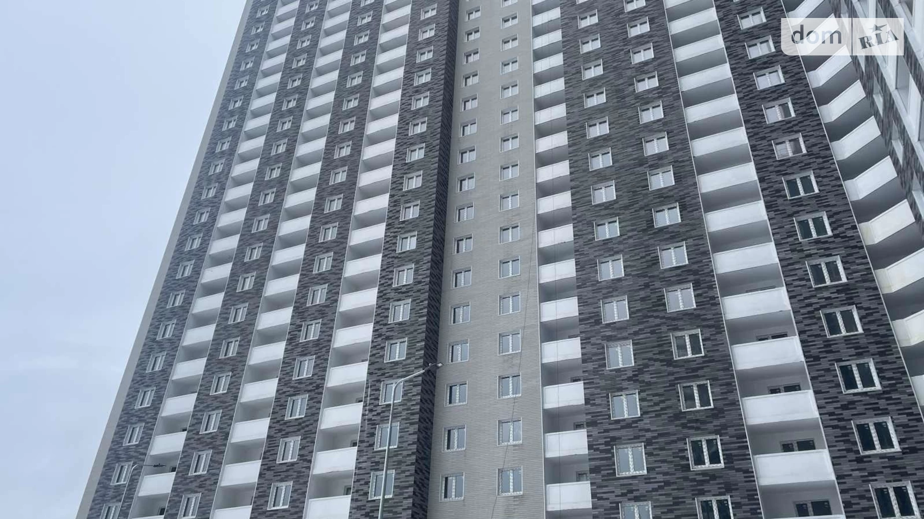 Продается 2-комнатная квартира 72 кв. м в Киеве, ул. Коноплянская, 22 - фото 2