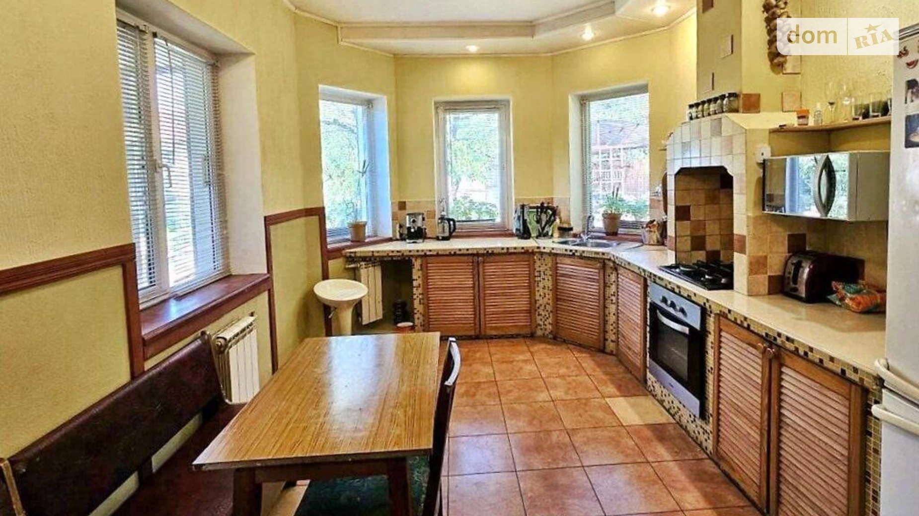 Продается дом на 2 этажа 180 кв. м с садом, цена: 115000 $ - фото 2