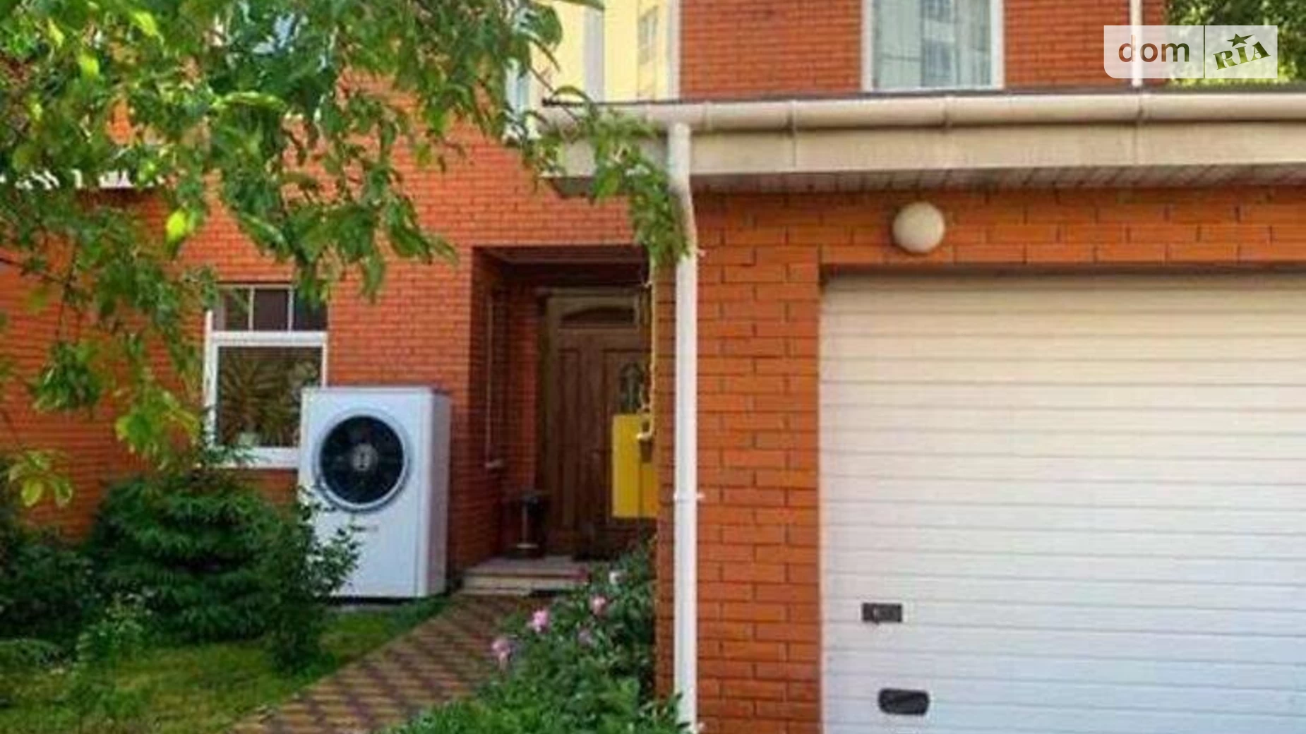 Продается дом на 3 этажа 287 кв. м с мансардой, цена: 400000 $ - фото 2