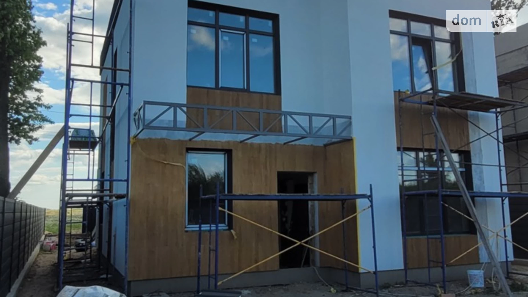 Продается дом на 2 этажа 135 кв. м с участком, цена: 135000 $ - фото 3
