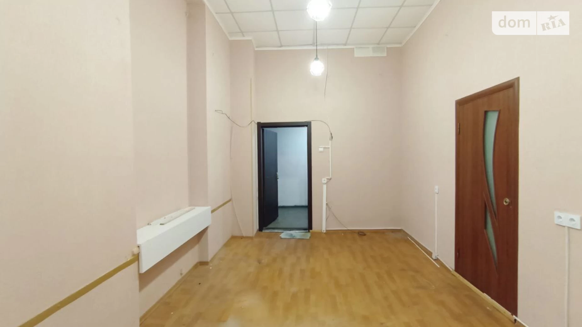 Сдается в аренду офис 17 кв. м в бизнес-центре, цена: 3500 грн - фото 2