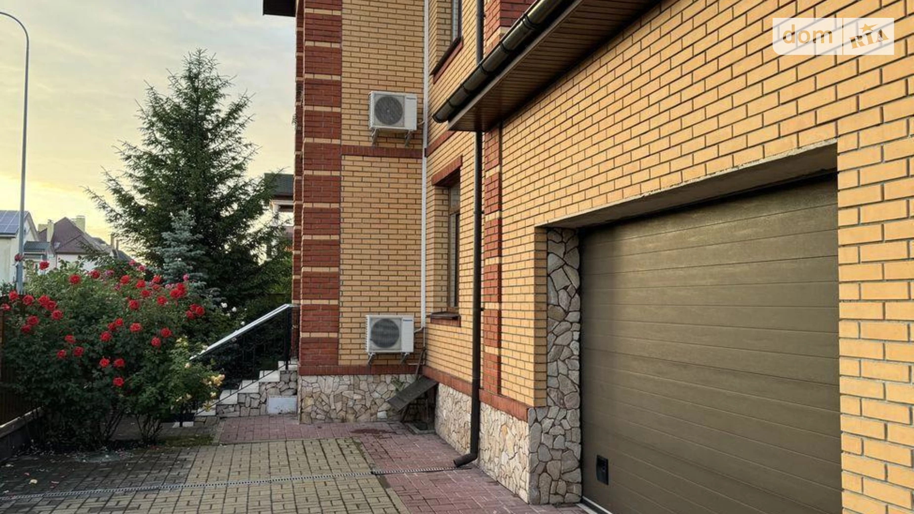 Продается дом на 2 этажа 419 кв. м с участком, цена: 484000 $ - фото 2
