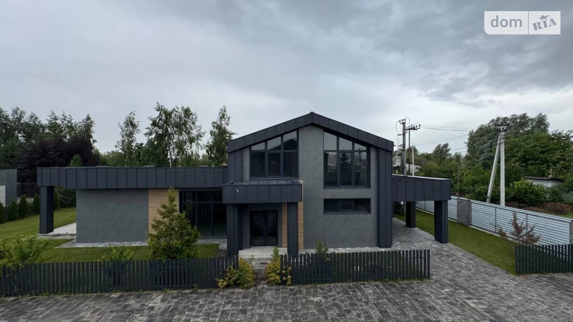 Продается дом на 2 этажа 230 кв. м с камином, цена: 250000 $ - фото 2