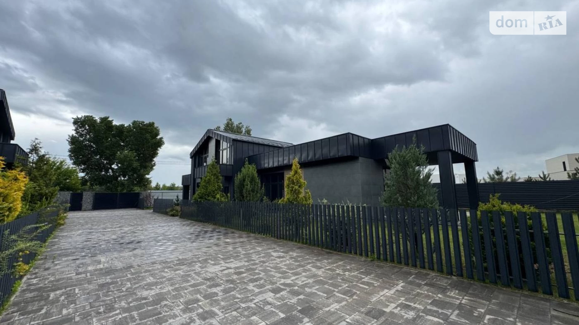 Продается дом на 2 этажа 230 кв. м с камином, цена: 250000 $ - фото 5