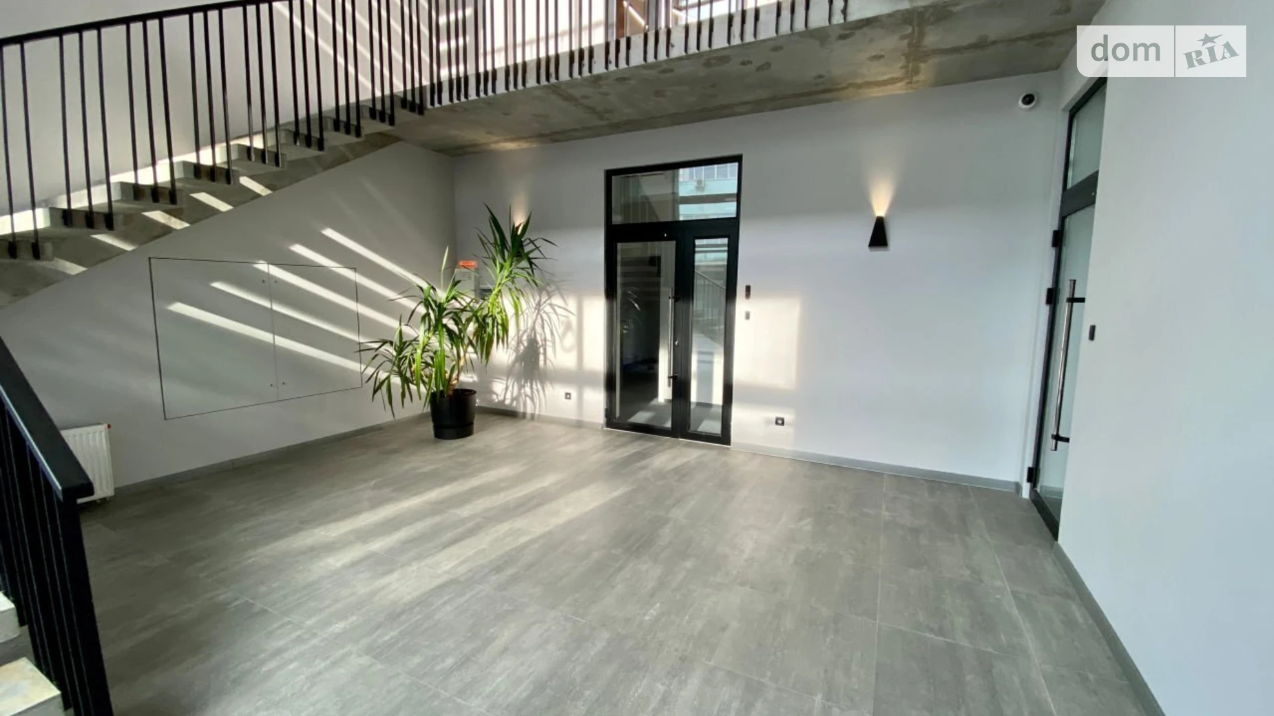 Продается помещения свободного назначения 1130 кв. м в 3-этажном здании, цена: 2000000 $ - фото 4