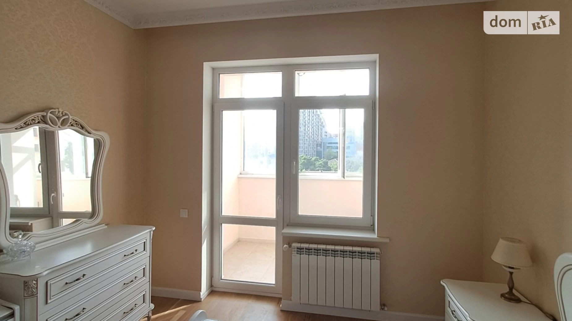 Продается 3-комнатная квартира 111.4 кв. м в Киеве, ул. Дмитриевская, 17А - фото 2