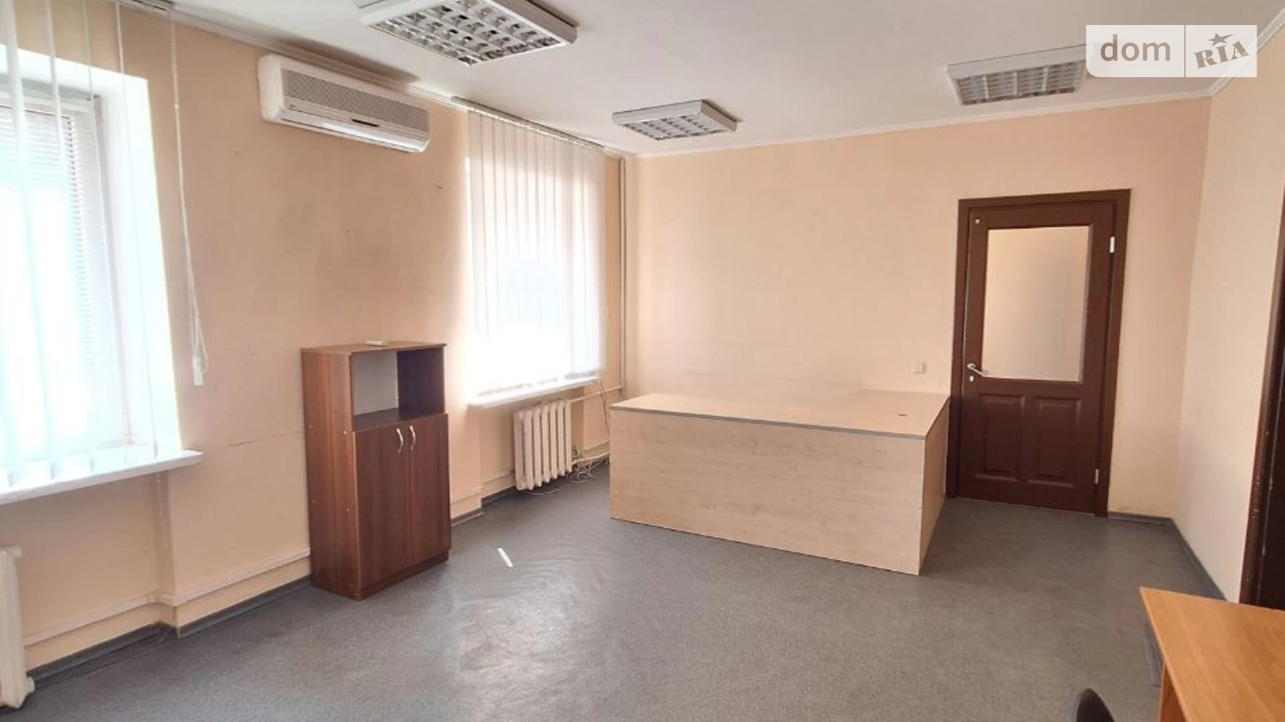 Сдается в аренду офис 36 кв. м в бизнес-центре, цена: 3300 грн - фото 5