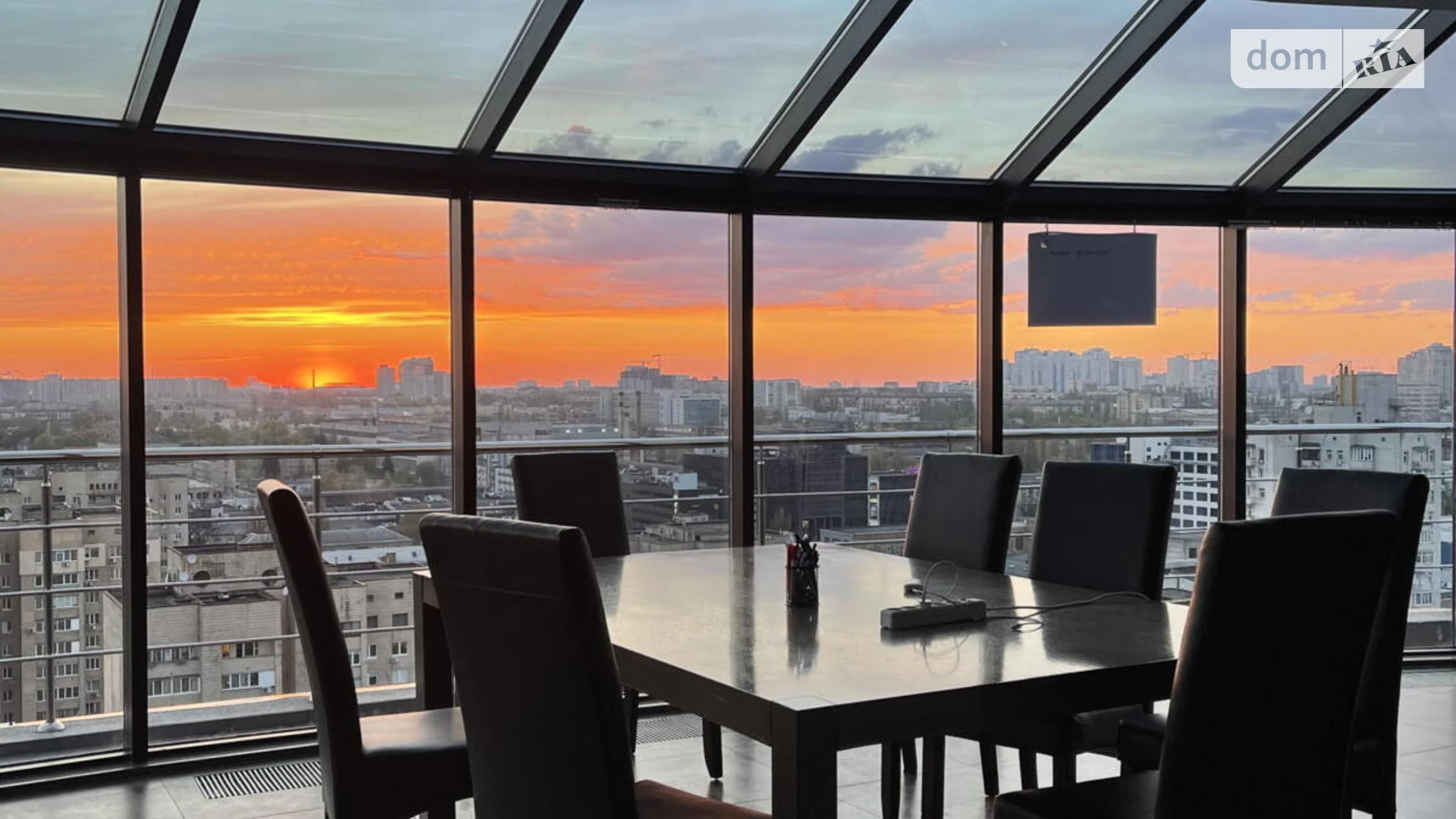 Сдается в аренду офис 327 кв. м в бизнес-центре, цена: 4000 $ - фото 2