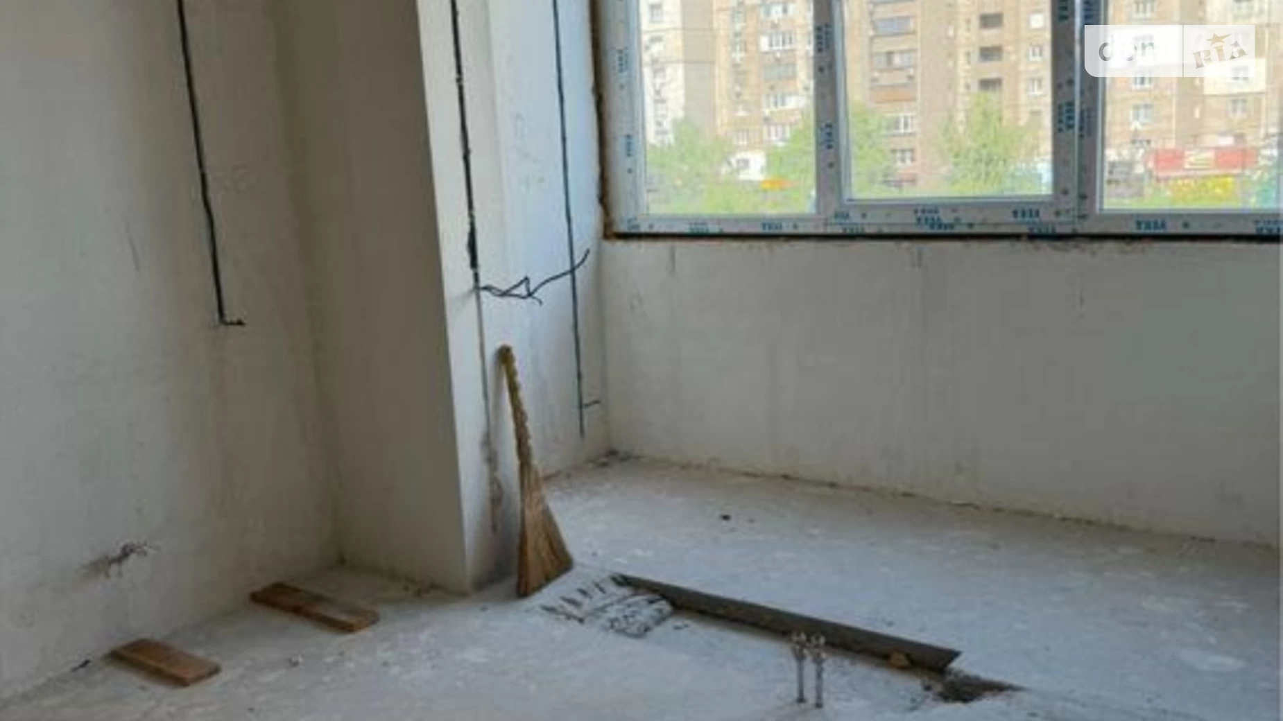 Продається 1-кімнатна квартира 42 кв. м у Києві, вул. Ревуцького, 40Б - фото 2