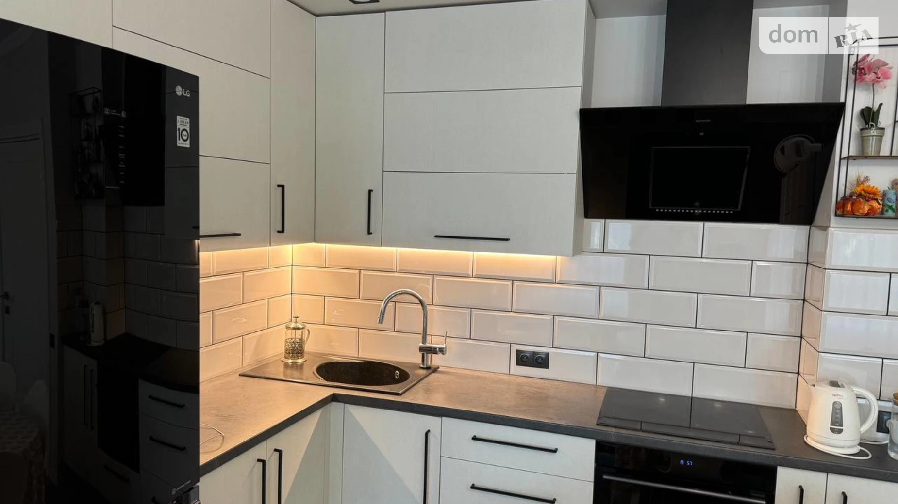 Сдается в аренду 3-комнатная квартира 95 кв. м в Днепре, ул. Светлова, 42А - фото 3