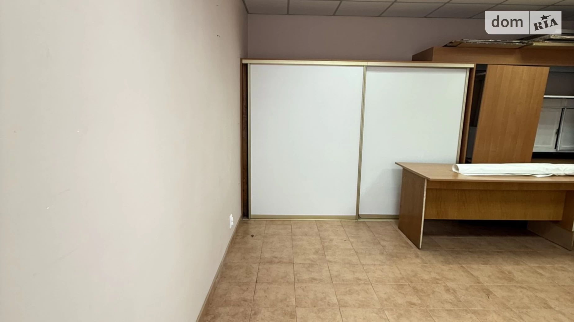 Сдается в аренду офис 25 кв. м в бизнес-центре, цена: 3500 грн - фото 2