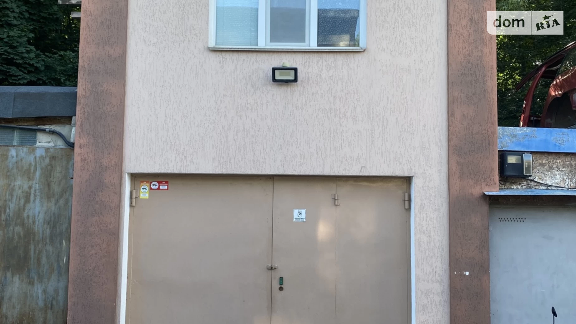 Продается место в гаражном кооперативе под легковое авто на 75 кв. м, цена: 35000 $ - фото 2