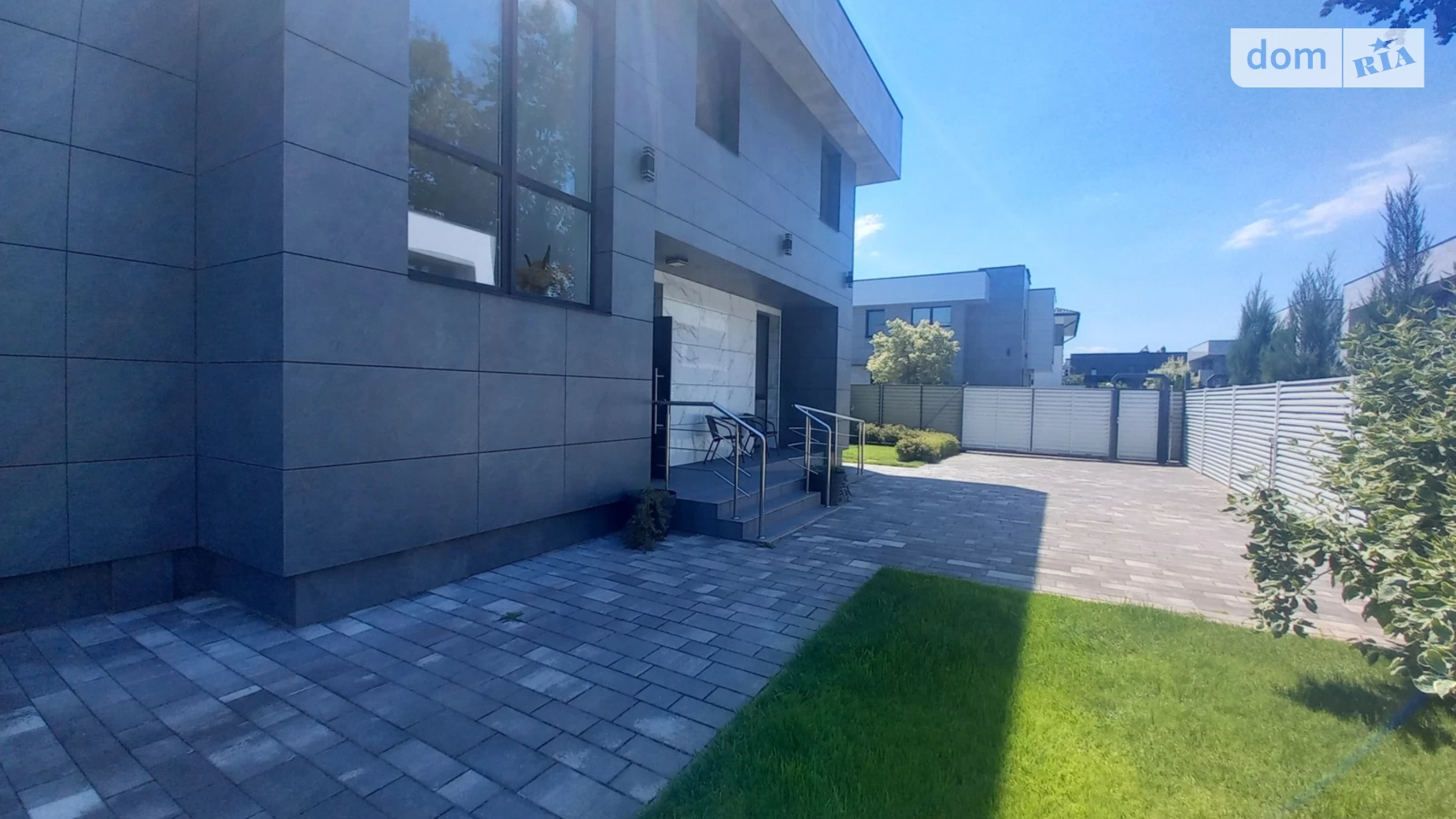 Продается дом на 2 этажа 170 кв. м с гаражом, цена: 500000 $ - фото 4