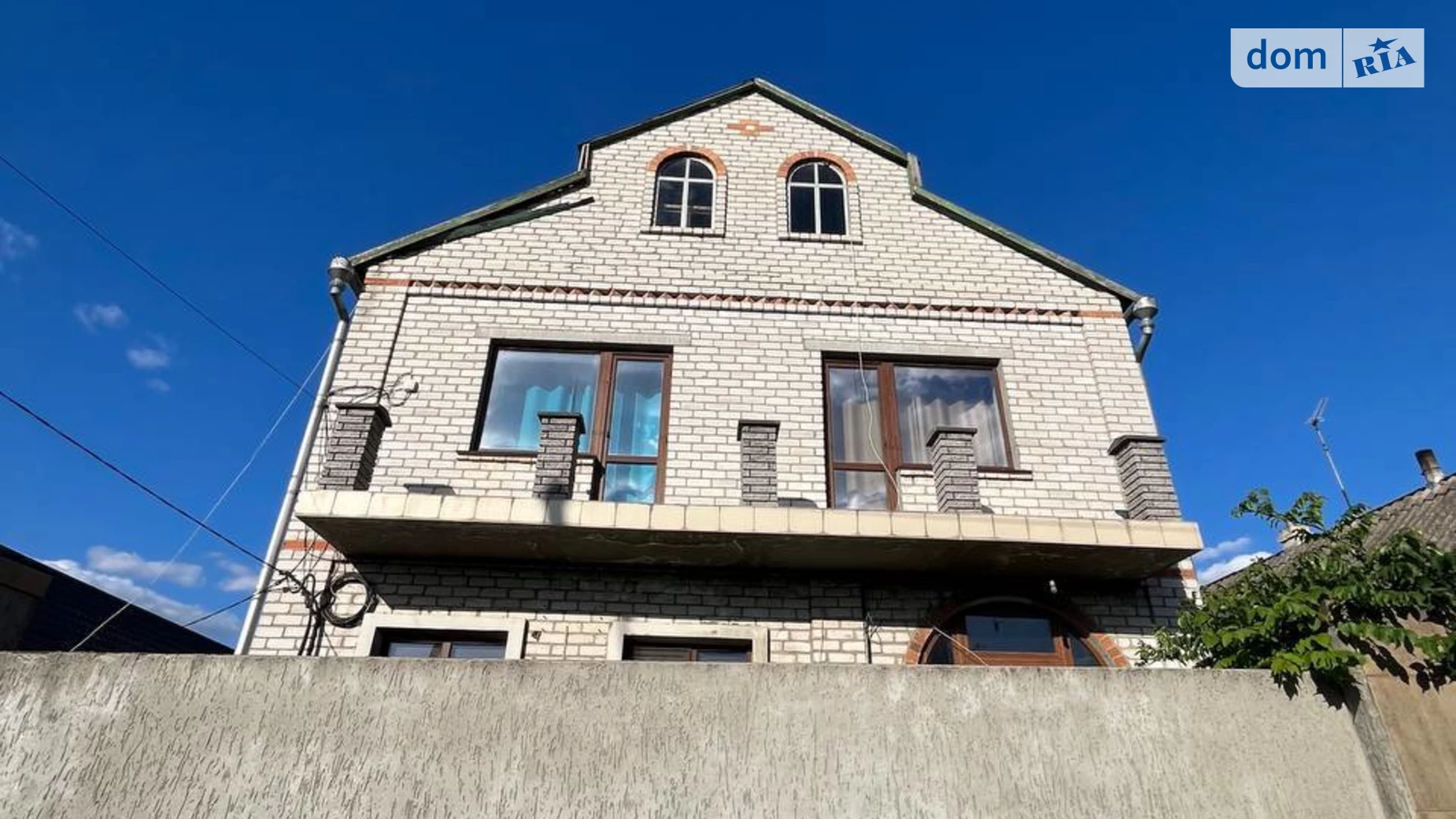 Продается дом на 2 этажа 270 кв. м с беседкой, цена: 180000 $ - фото 2