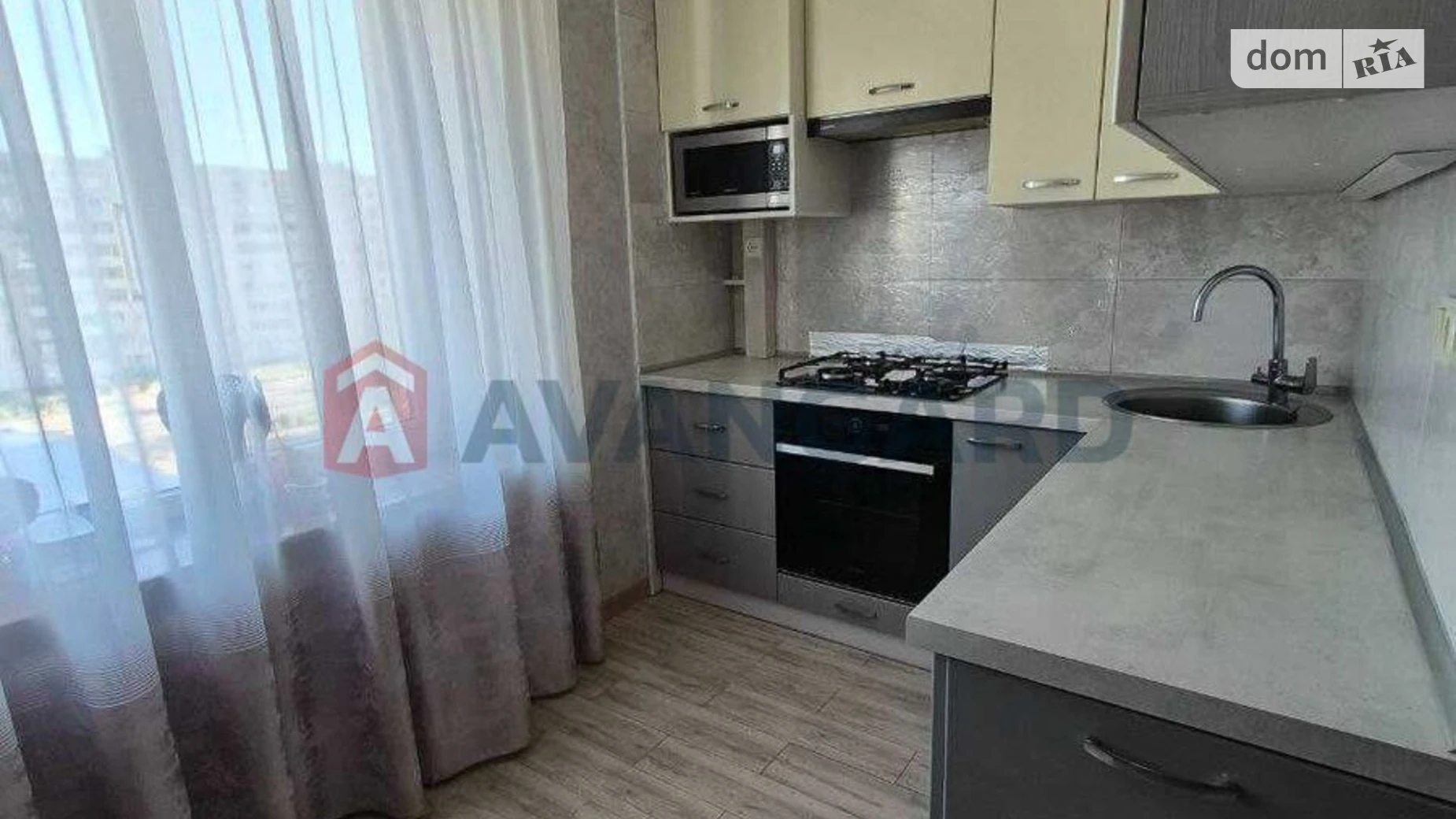 3-комнатная квартира 72 кв. м в Запорожье, ул. Водограйна(Гаврилова), 16 - фото 2