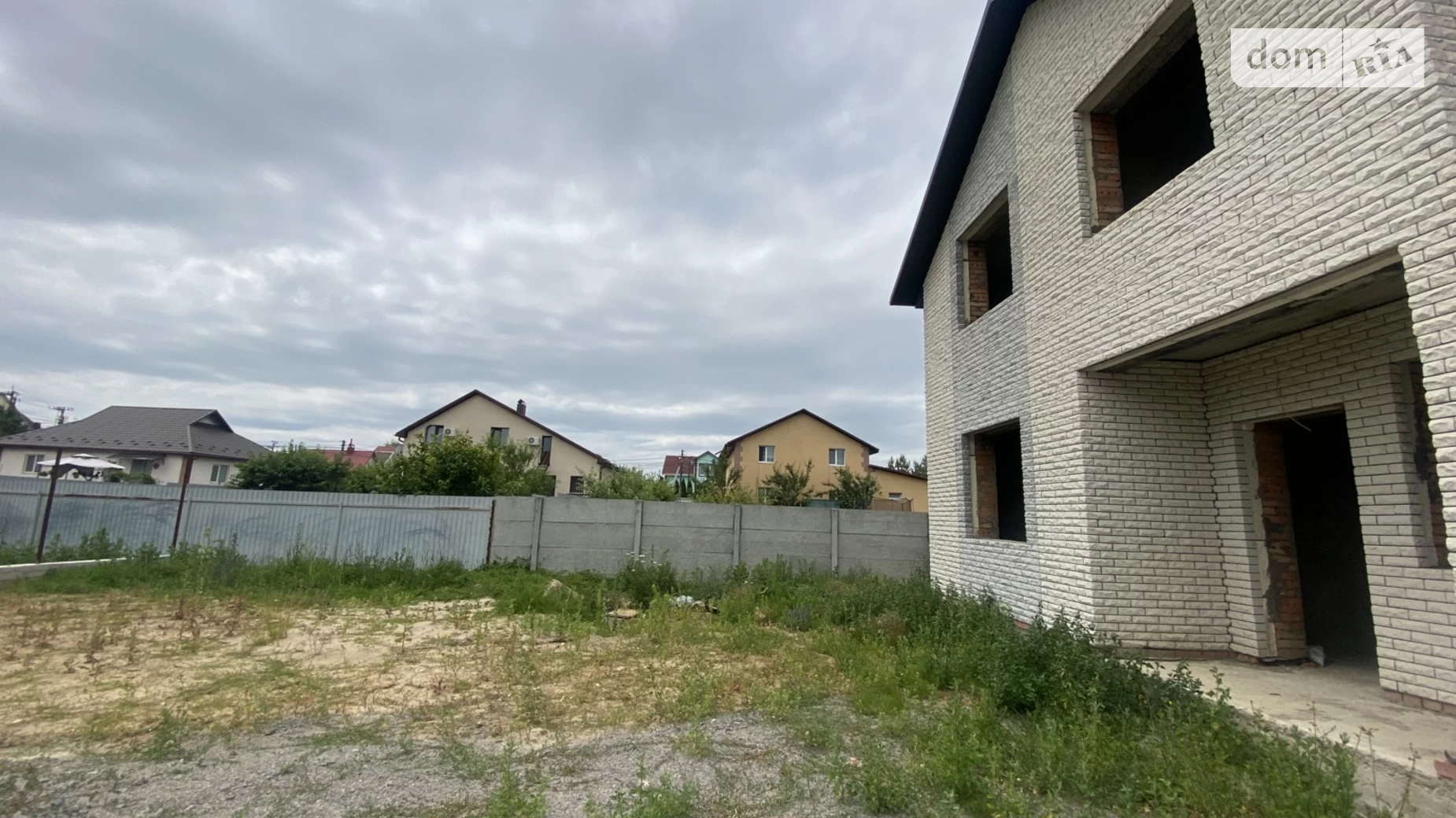 Продается дом на 2 этажа 118 кв. м с камином, цена: 92000 $ - фото 3