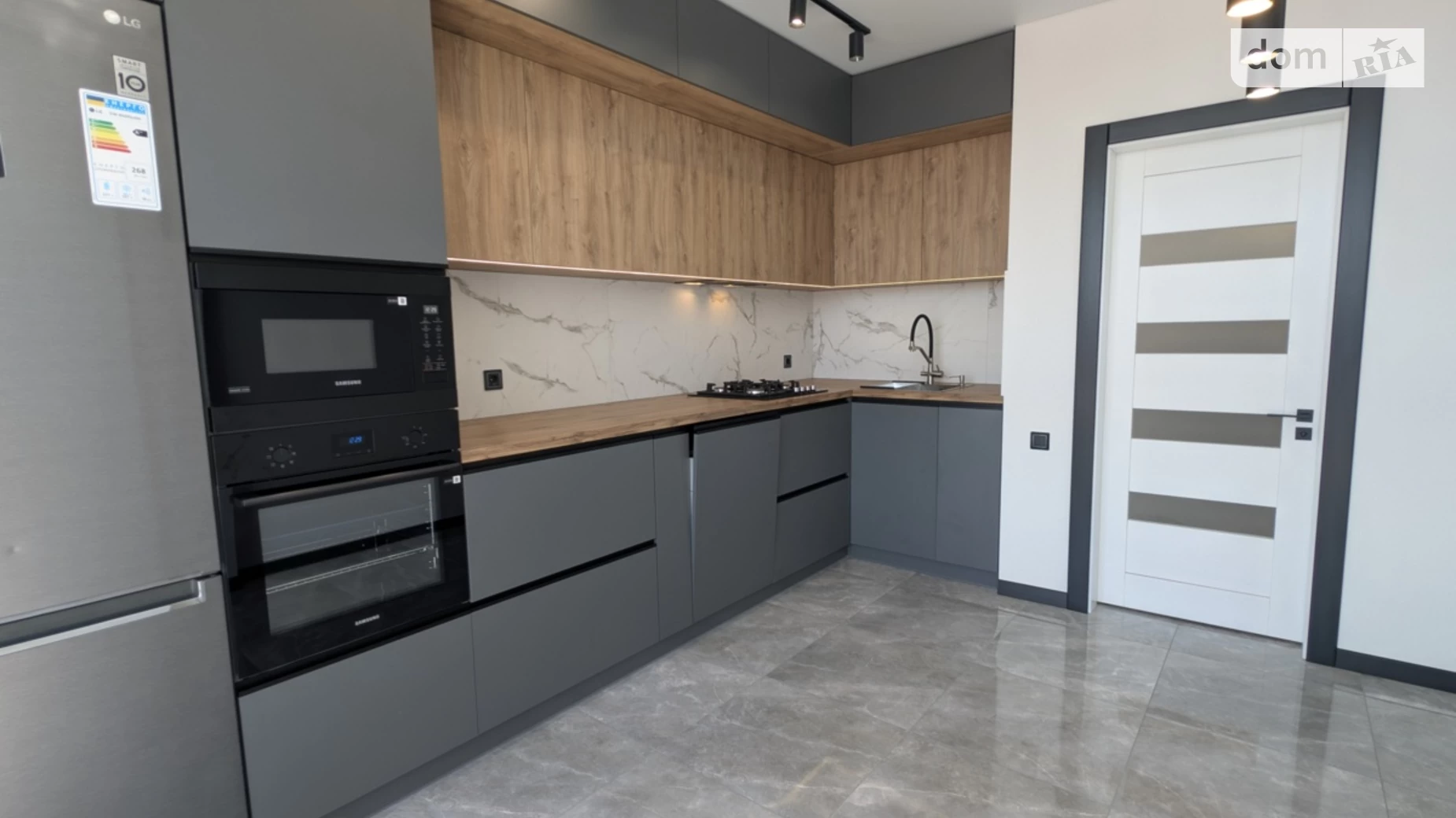 Продается 2-комнатная квартира 58.5 кв. м в Ивано-Франковске, ул. Галицкая, 59А - фото 4