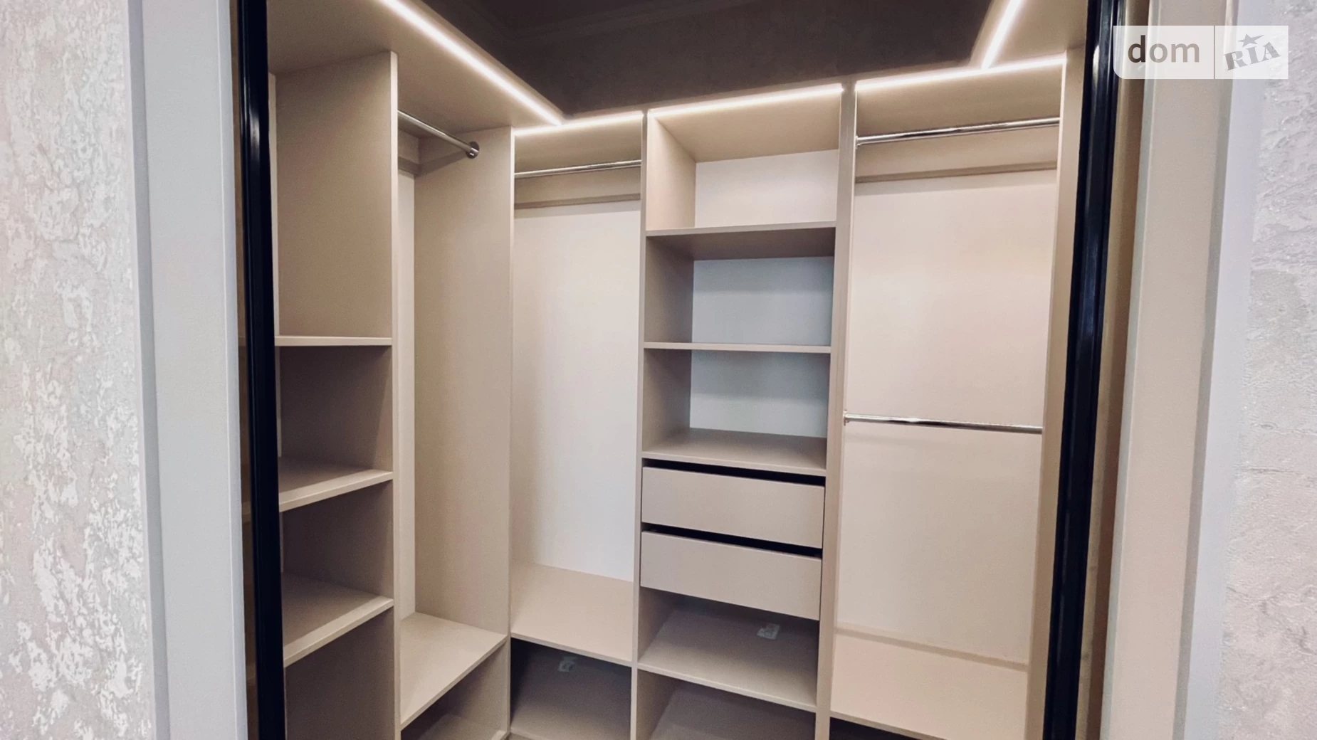 Продается 1-комнатная квартира 42 кв. м в Одессе, ул. Краснова, 1Б - фото 4