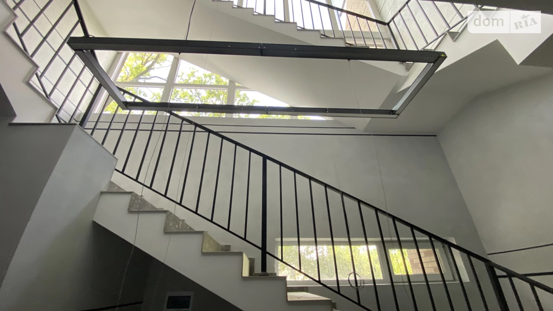 Продається 1-кімнатна квартира 53.4 кв. м у Ірпені, вул. Миколи Сингаївського(Ново-Оскольська), 59Г - фото 2