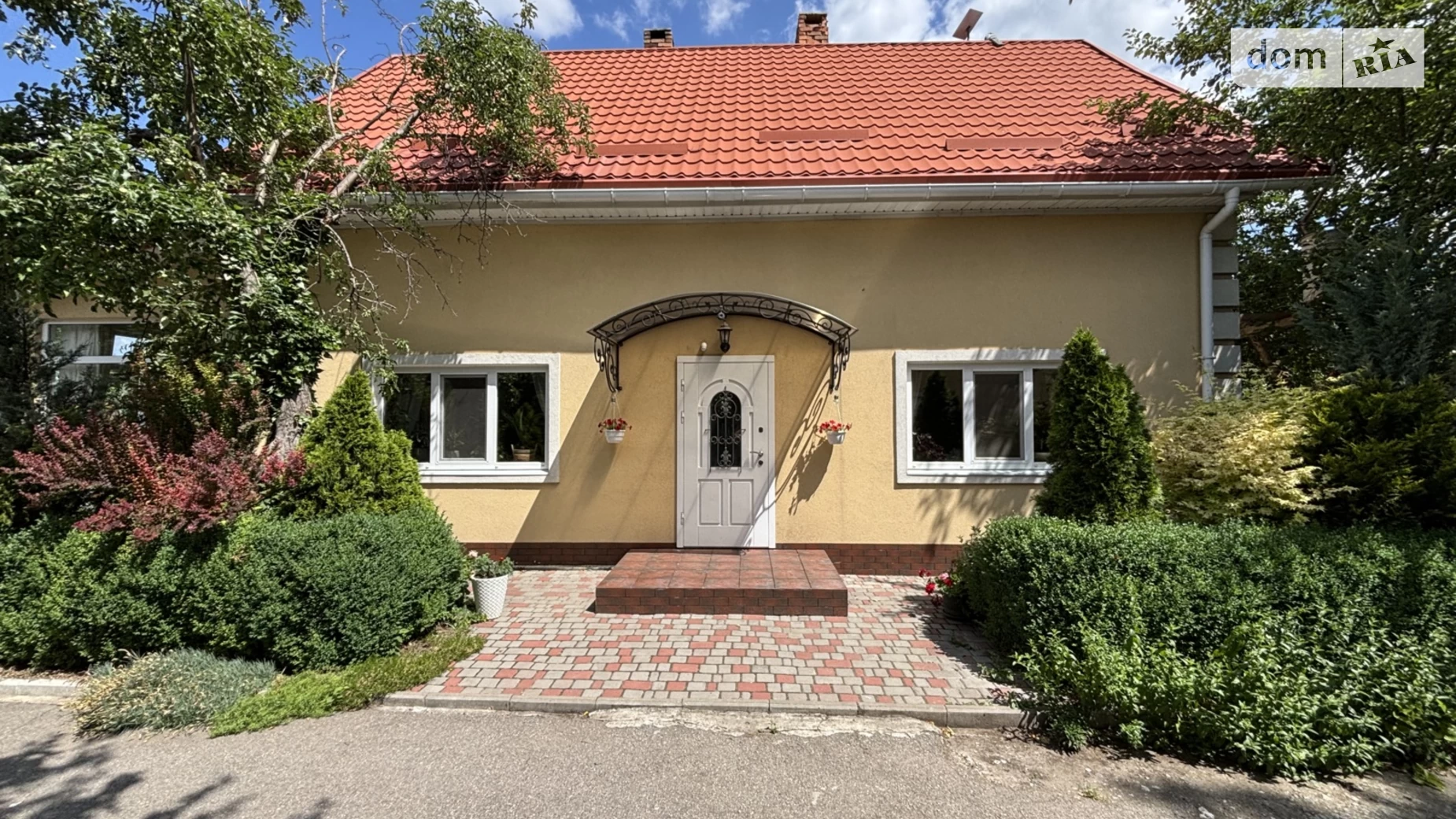 Продается дом на 2 этажа 124.8 кв. м с гаражом, цена: 80000 $ - фото 2