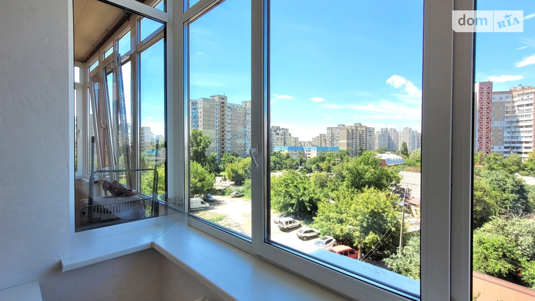 Продается 1-комнатная квартира 49.8 кв. м в Киеве, ул. Академика Ефремова, 8А - фото 2