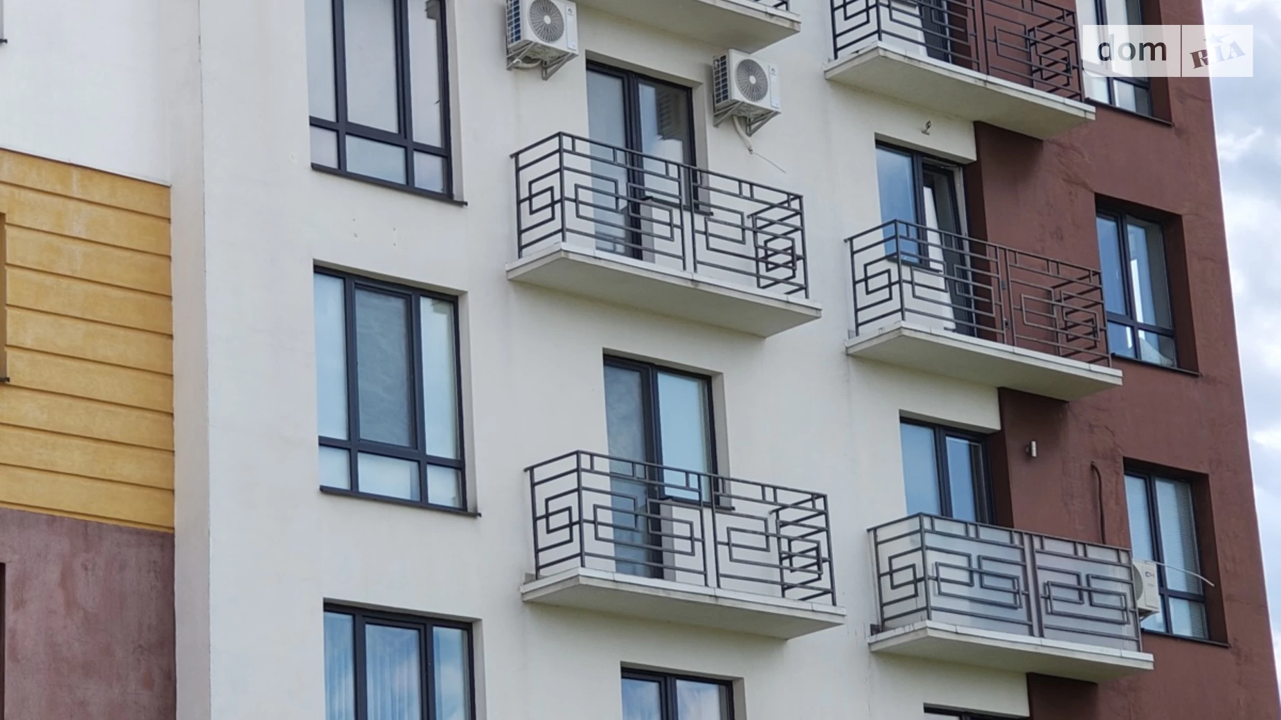 Продается 1-комнатная квартира 46.5 кв. м в Ивано-Франковске, ул. Железнодорожная, 4 - фото 2