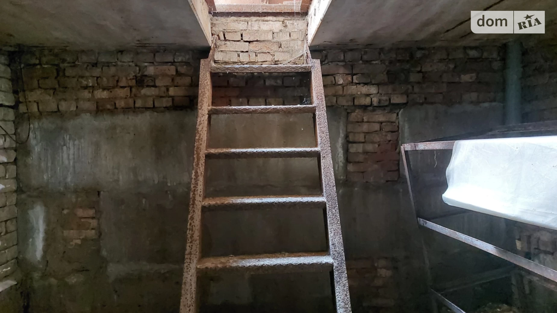 Продается место в гаражном кооперативе под легковое авто на 22.2 кв. м, цена: 8900 $ - фото 5