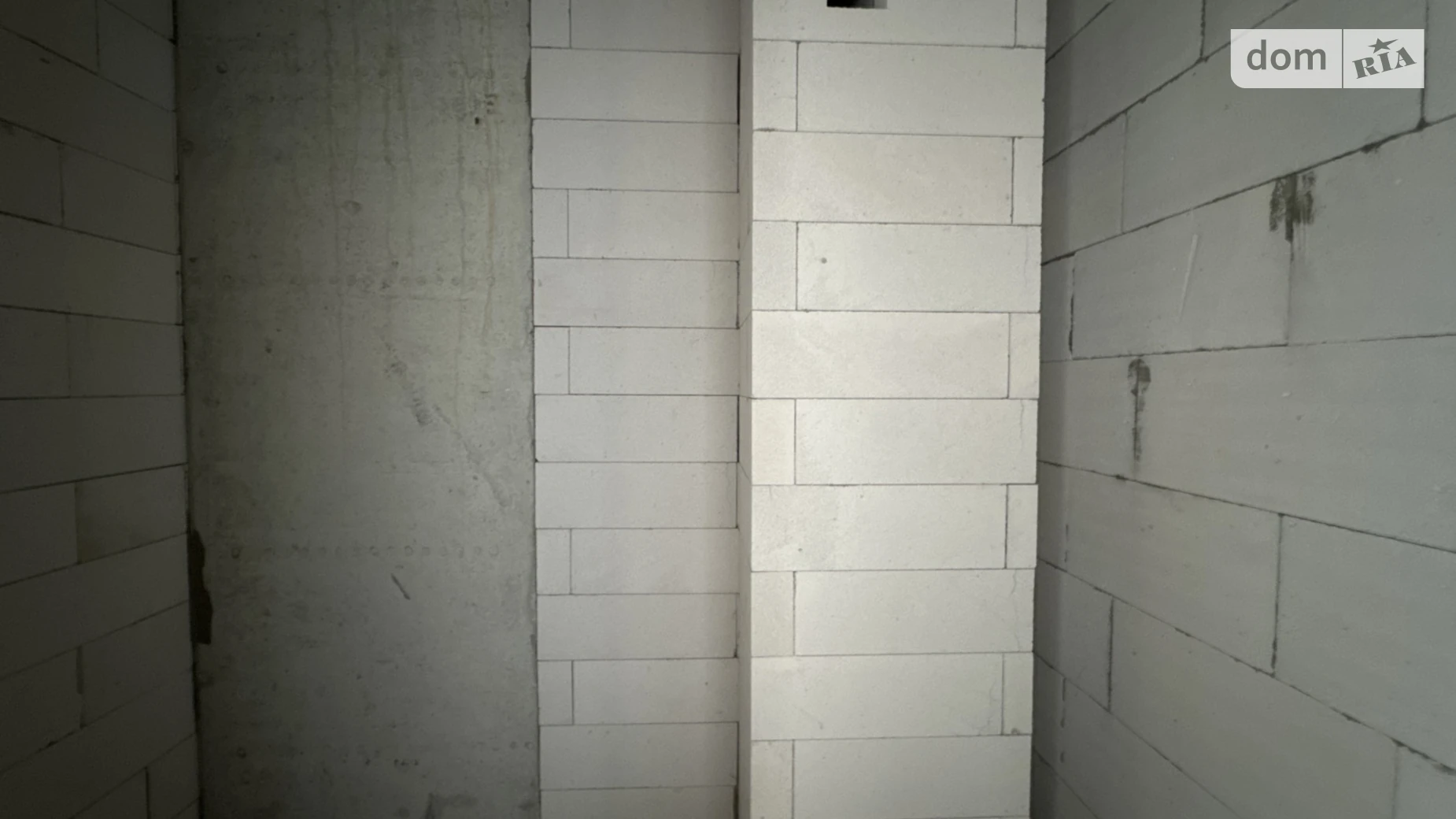 Продается 1-комнатная квартира 47 кв. м в Ивано-Франковске, ул. Хриплинская, 9 - фото 2