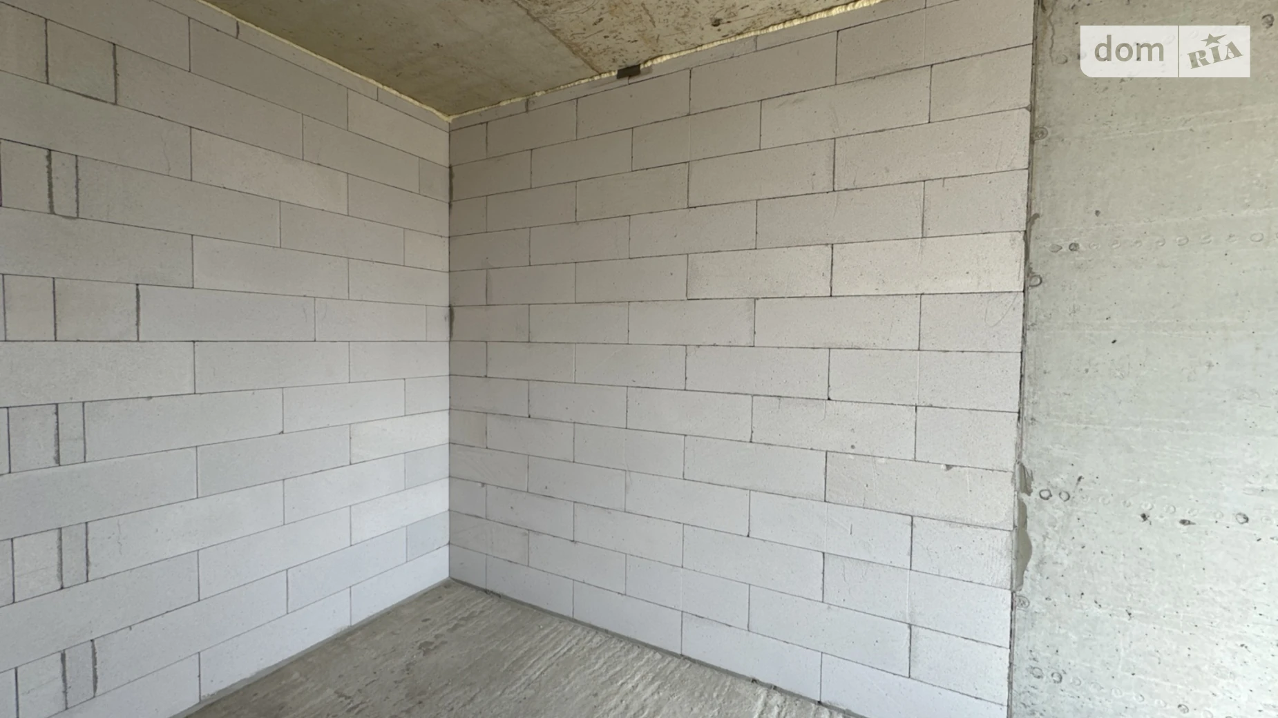 Продается 1-комнатная квартира 43 кв. м в Ивано-Франковске, ул. Хриплинская, 9 - фото 3