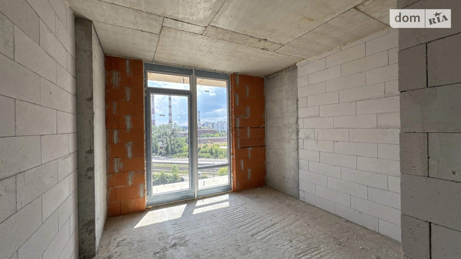 Продается 1-комнатная квартира 43 кв. м в Ивано-Франковске, ул. Хриплинская, 9 - фото 4