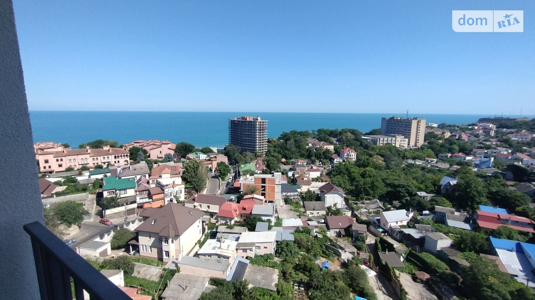 Продается 1-комнатная квартира 52 кв. м в Одессе, ул. Дача Ковалевского, 5А - фото 2