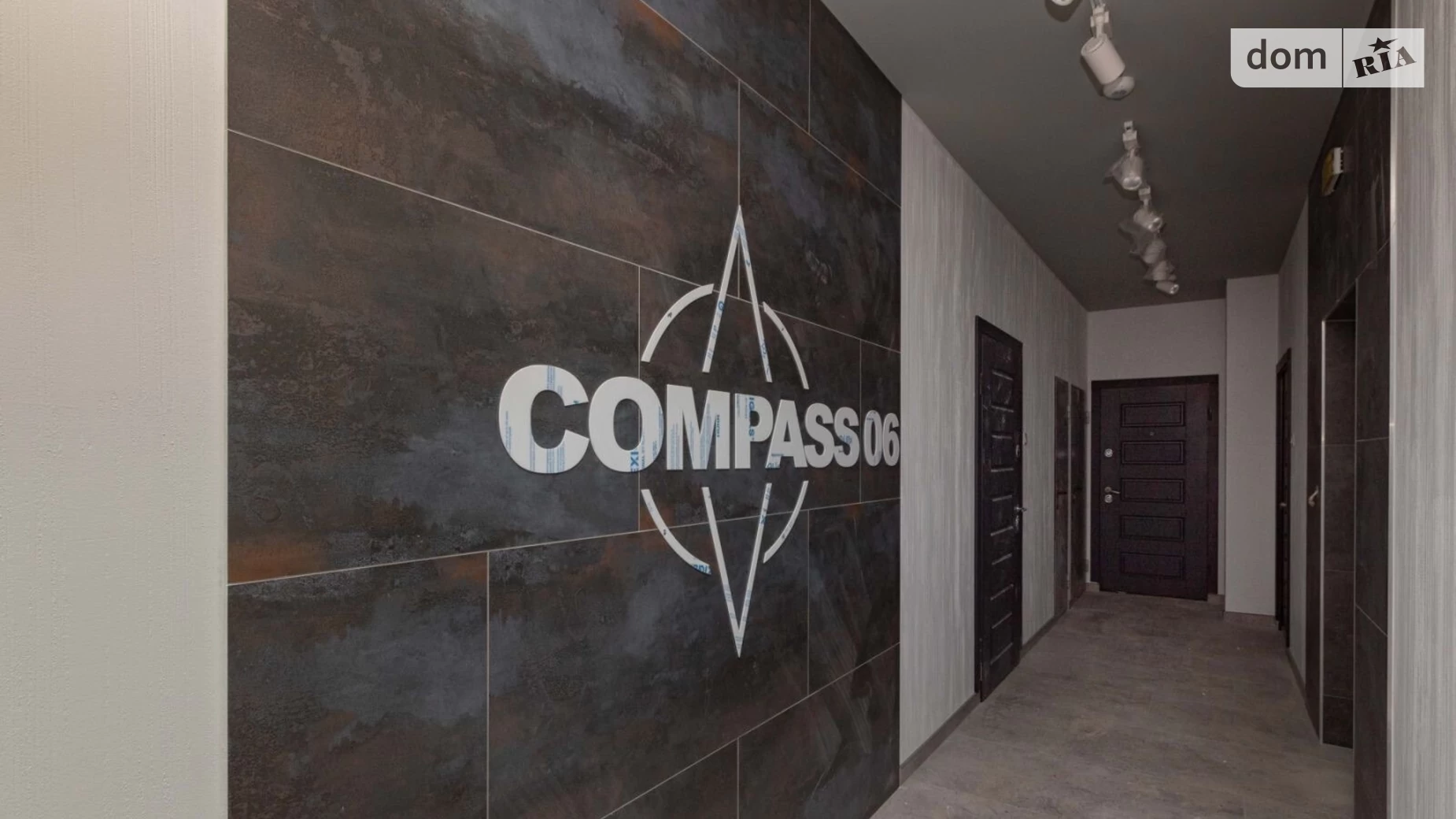 Продается 2-комнатная квартира 67.7 кв. м в Черновцах, ул. Буковинская - фото 2