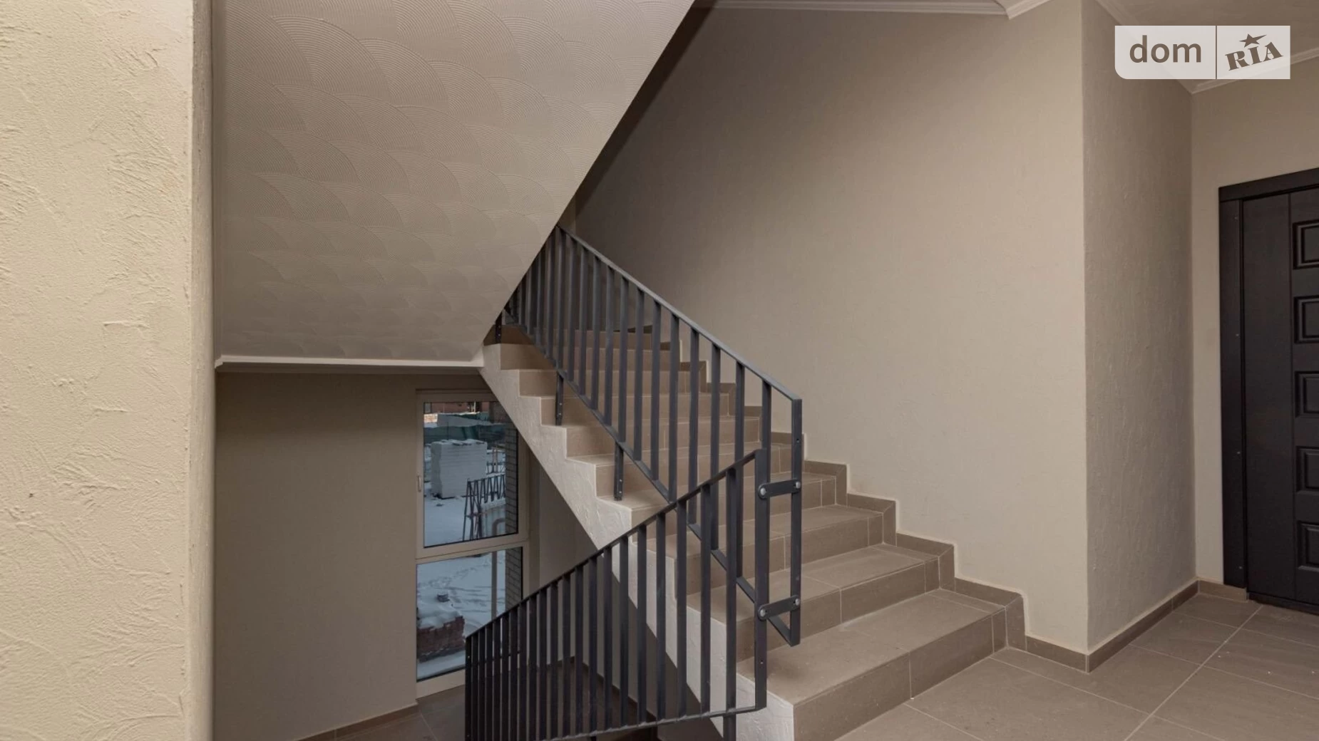 Продается 2-комнатная квартира 67.7 кв. м в Черновцах, ул. Буковинская - фото 3