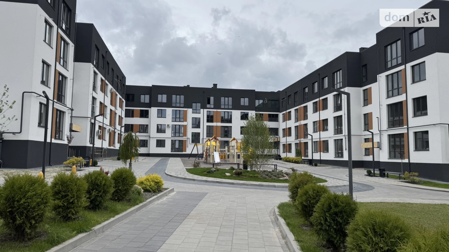 Продается 1-комнатная квартира 44.5 кв. м в Ровно, ул. Николая Боголюбова, 1 - фото 2