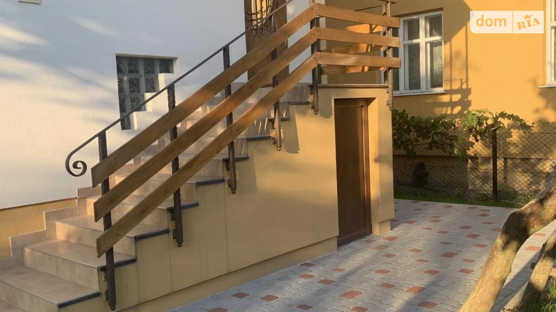 Продается дом на 2 этажа 250 кв. м с баней/сауной, цена: 180000 $ - фото 3
