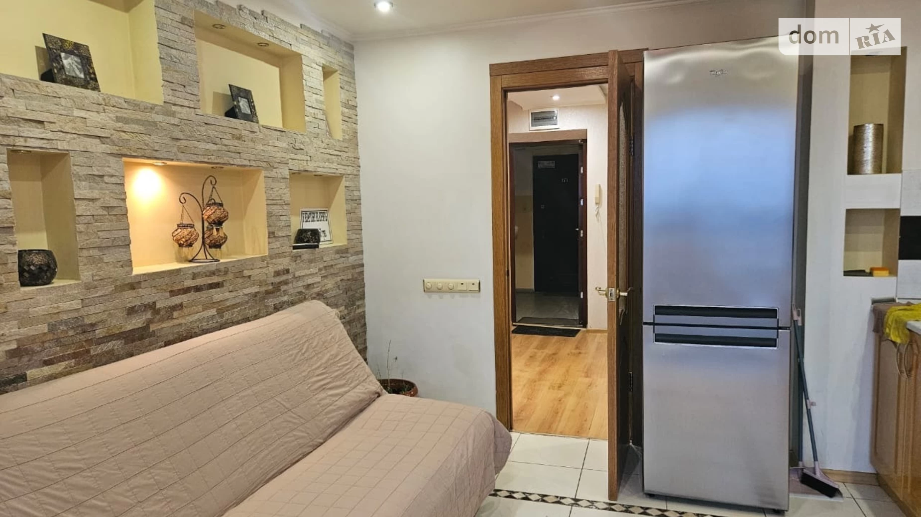 ул. Защитников Украины(1 Мая), 19 Ильичевск Черноморск - фото 2