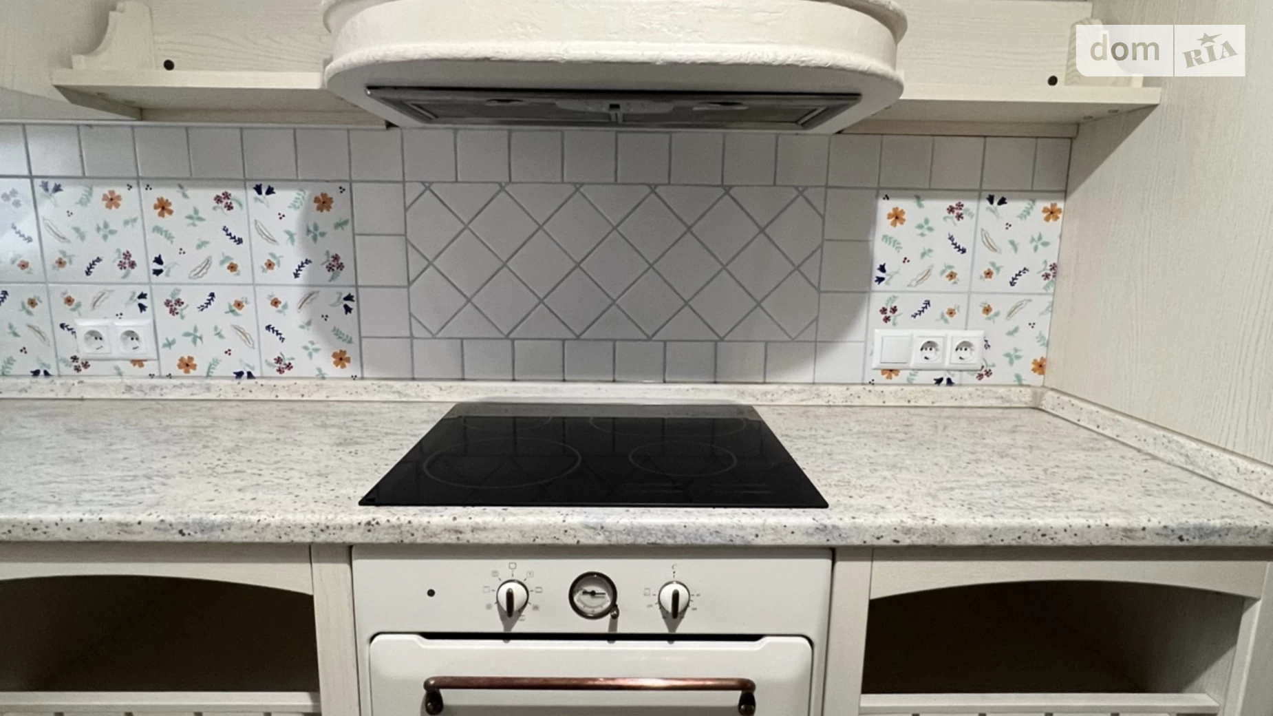 Продается дом на 2 этажа 71.5 кв. м с беседкой, цена: 155000 $ - фото 2