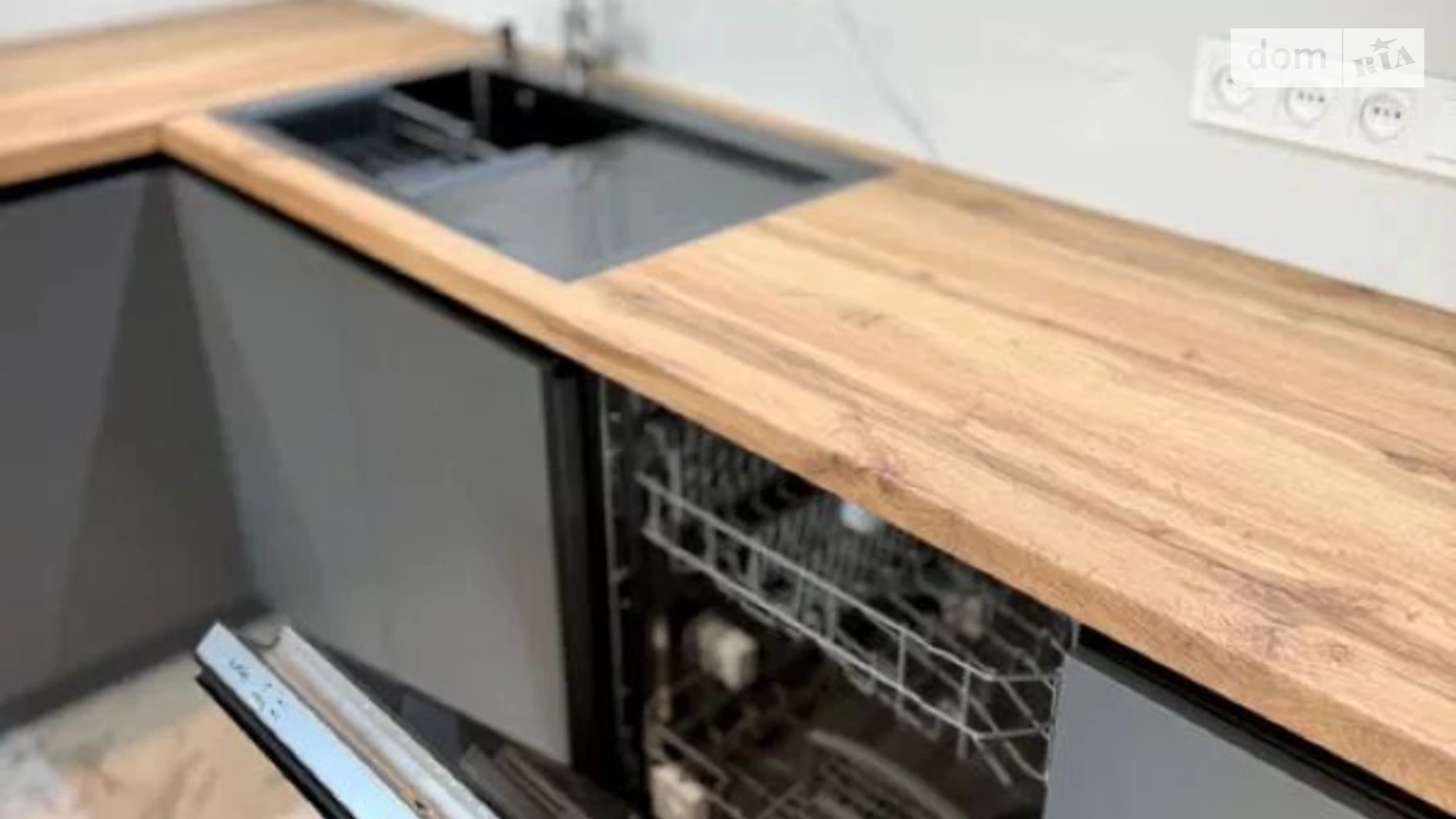 Сдается в аренду дом на 2 этажа 215 кв. м с верандой, цена: 2000 $ - фото 5