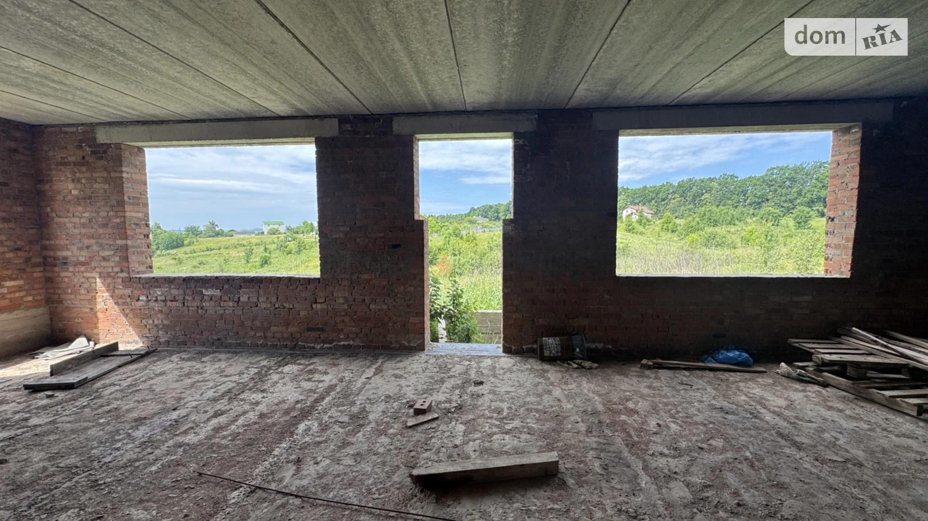 Продается дом на 2 этажа 233 кв. м с камином, цена: 60000 $ - фото 3