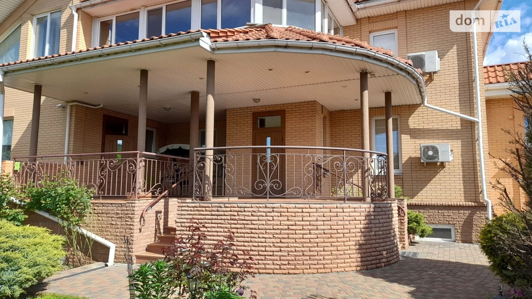 Продается дом на 3 этажа 420 кв. м с балконом, цена: 465000 $ - фото 2