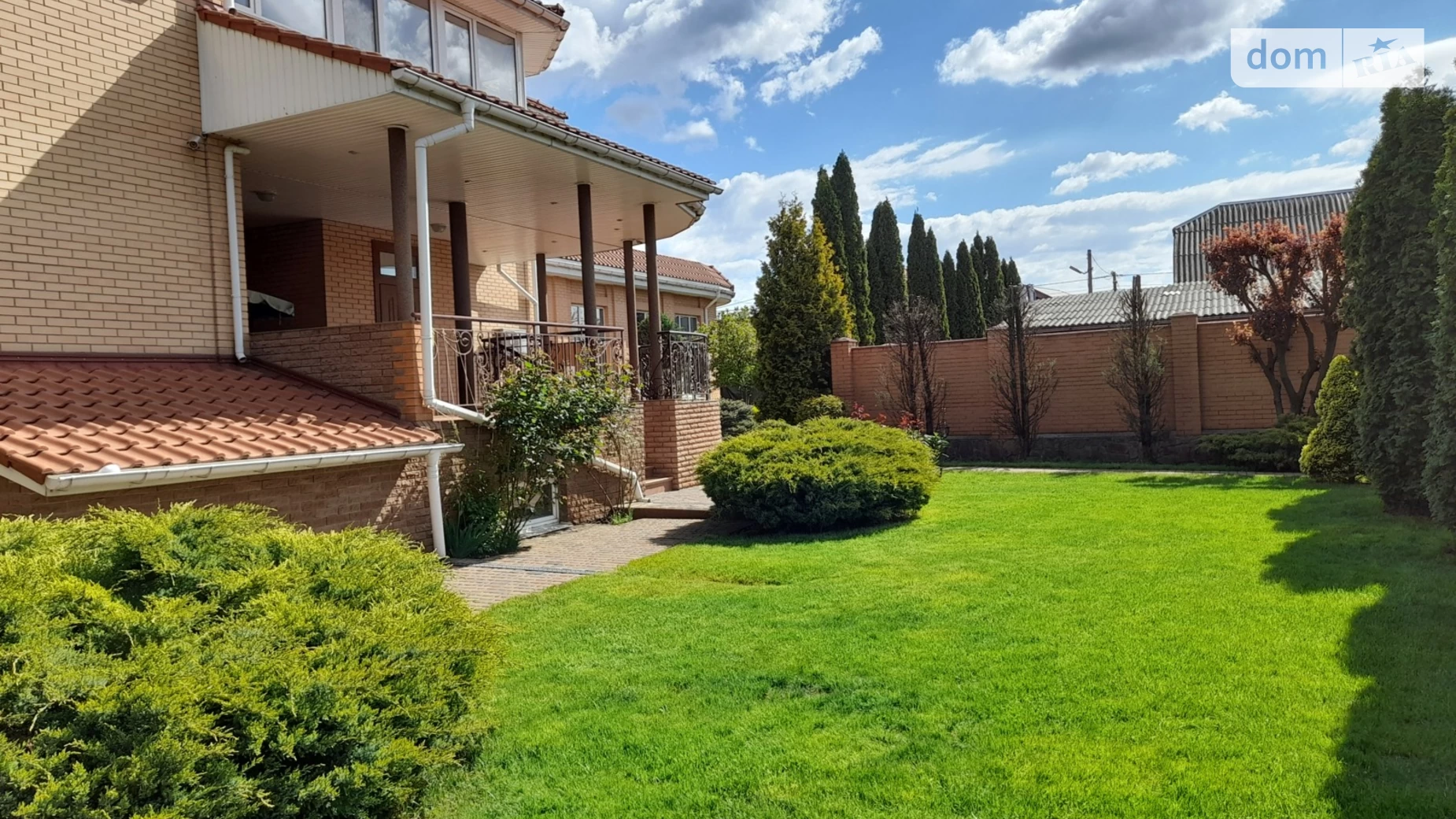 Продается дом на 3 этажа 420 кв. м с балконом, цена: 465000 $ - фото 4