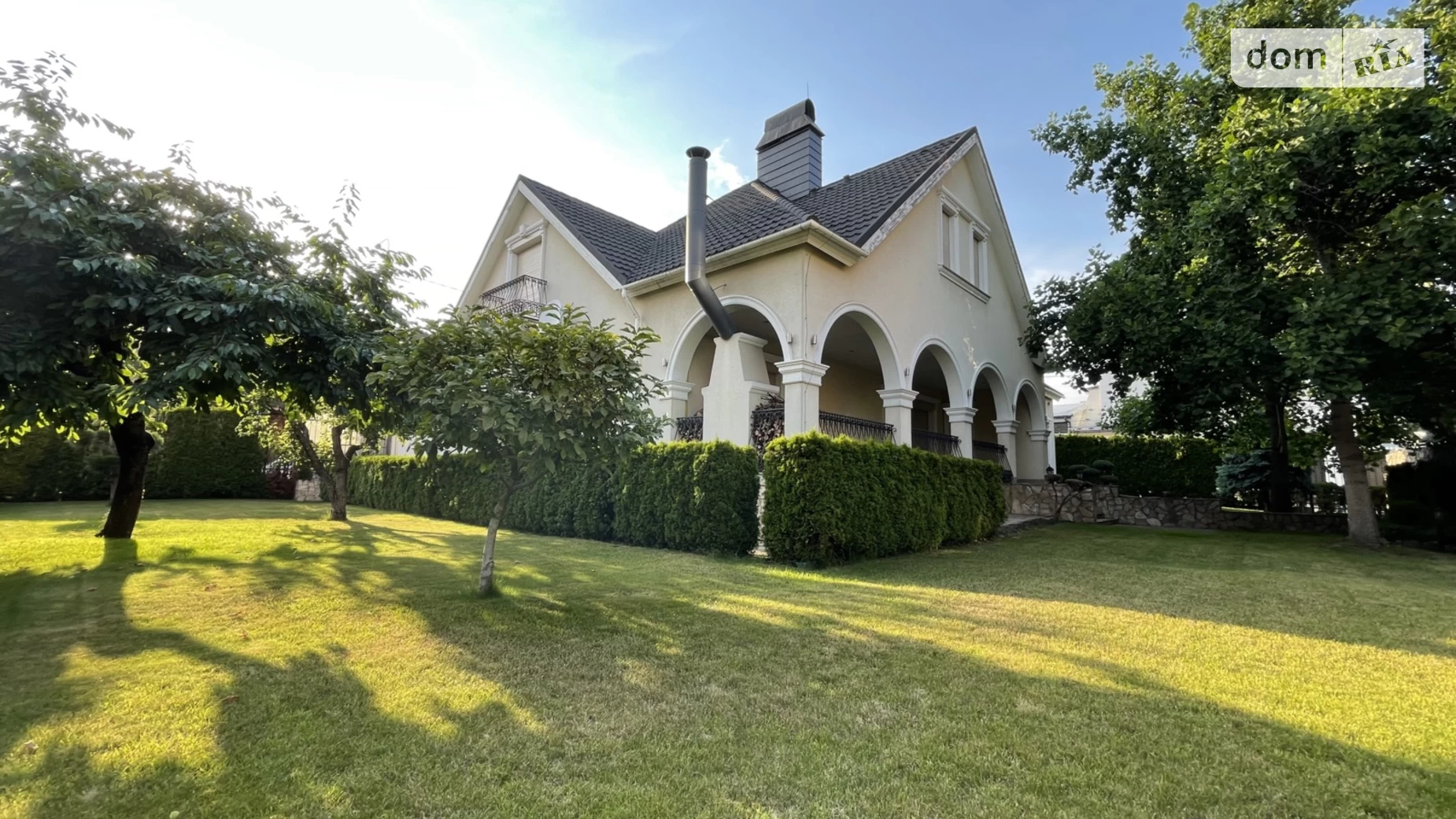 Продается дом на 2 этажа 376 кв. м с участком, цена: 1390000 $ - фото 2