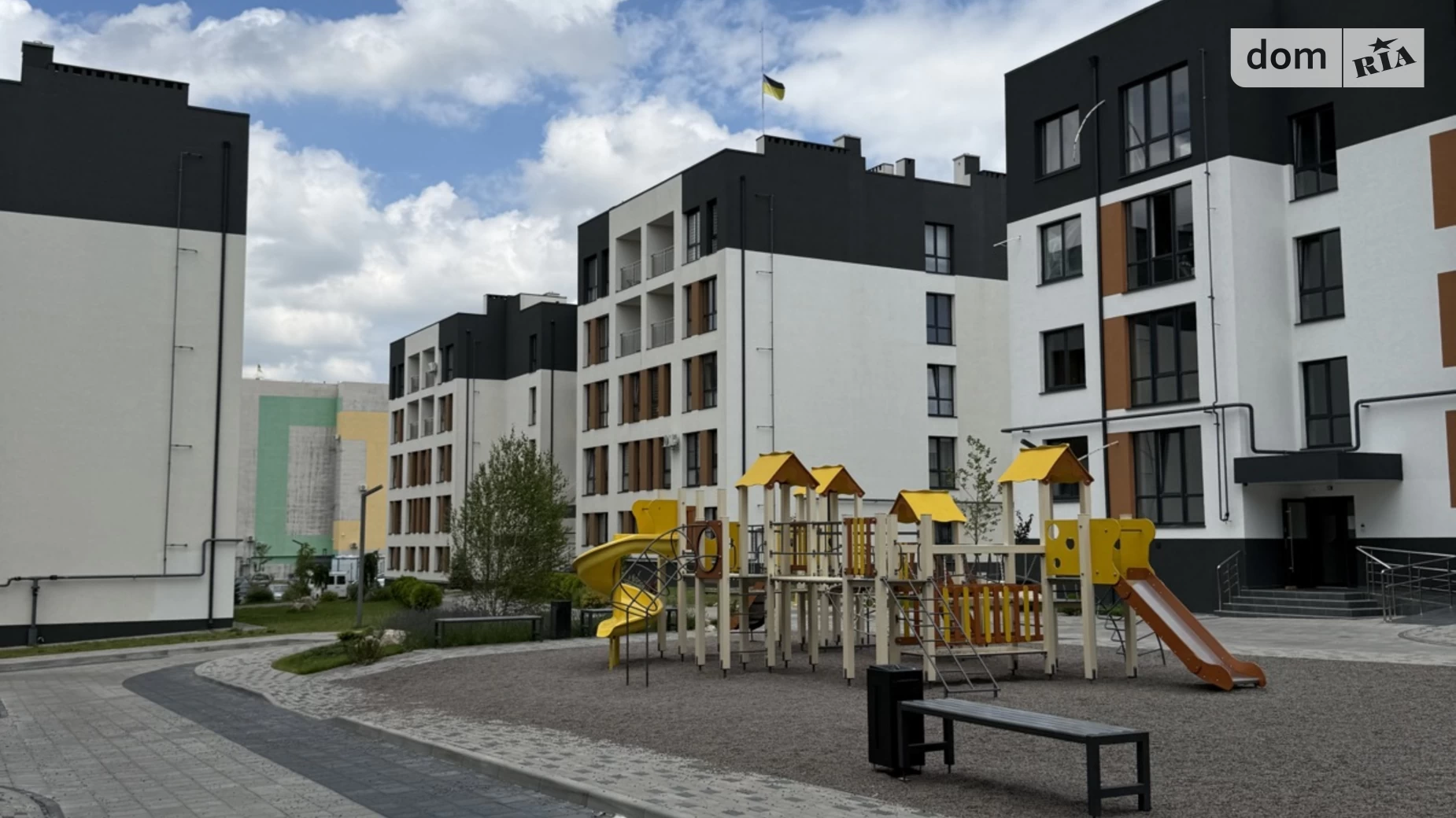 Продается 1-комнатная квартира 47.8 кв. м в Ровно, ул. Николая Боголюбова, 2 - фото 4