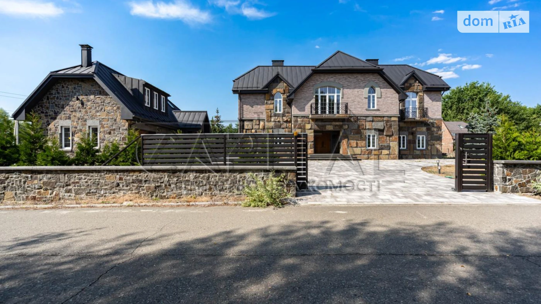 Продается дом на 2 этажа 650 кв. м с камином, цена: 1700000 $ - фото 3