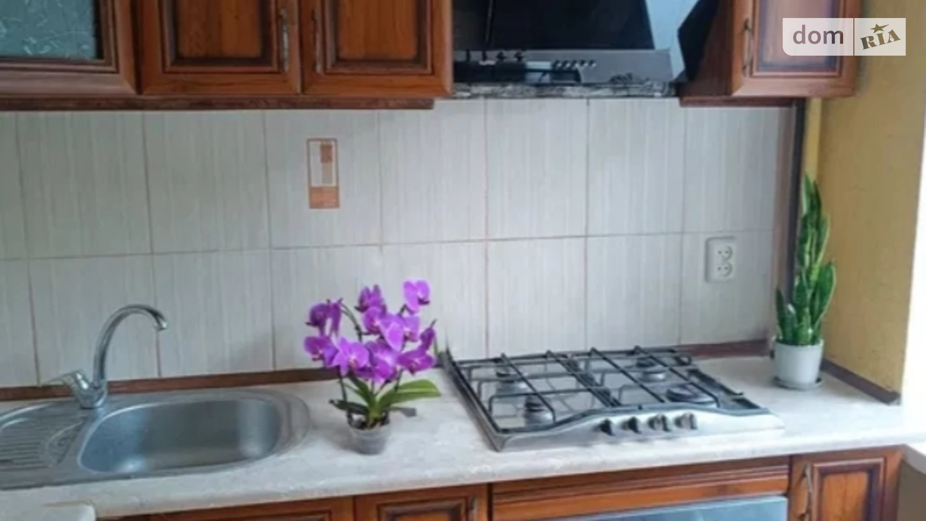 Продается 2-комнатная квартира 46 кв. м в Киеве, ул. Коновальца Евгения, 15/3 - фото 2